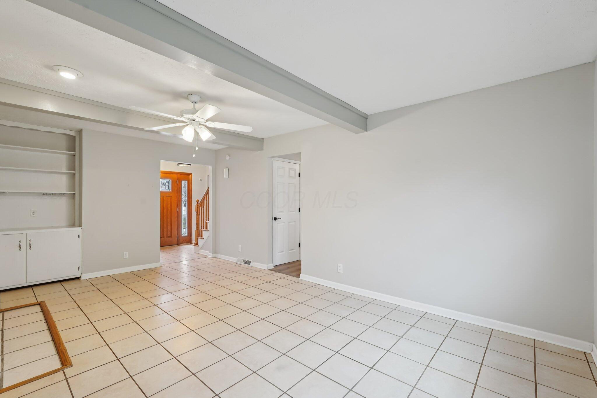 5644 Linworth Road Property Photo 8