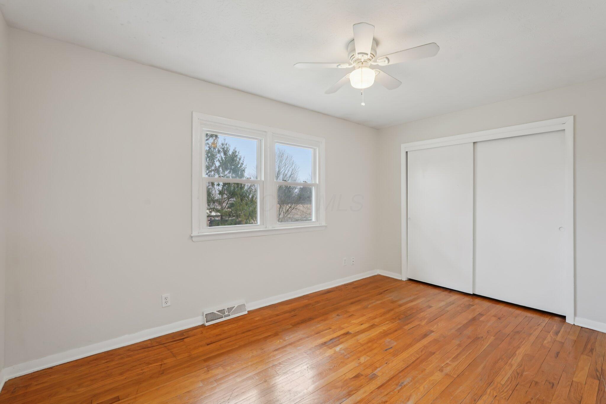 5644 Linworth Road Property Photo 21