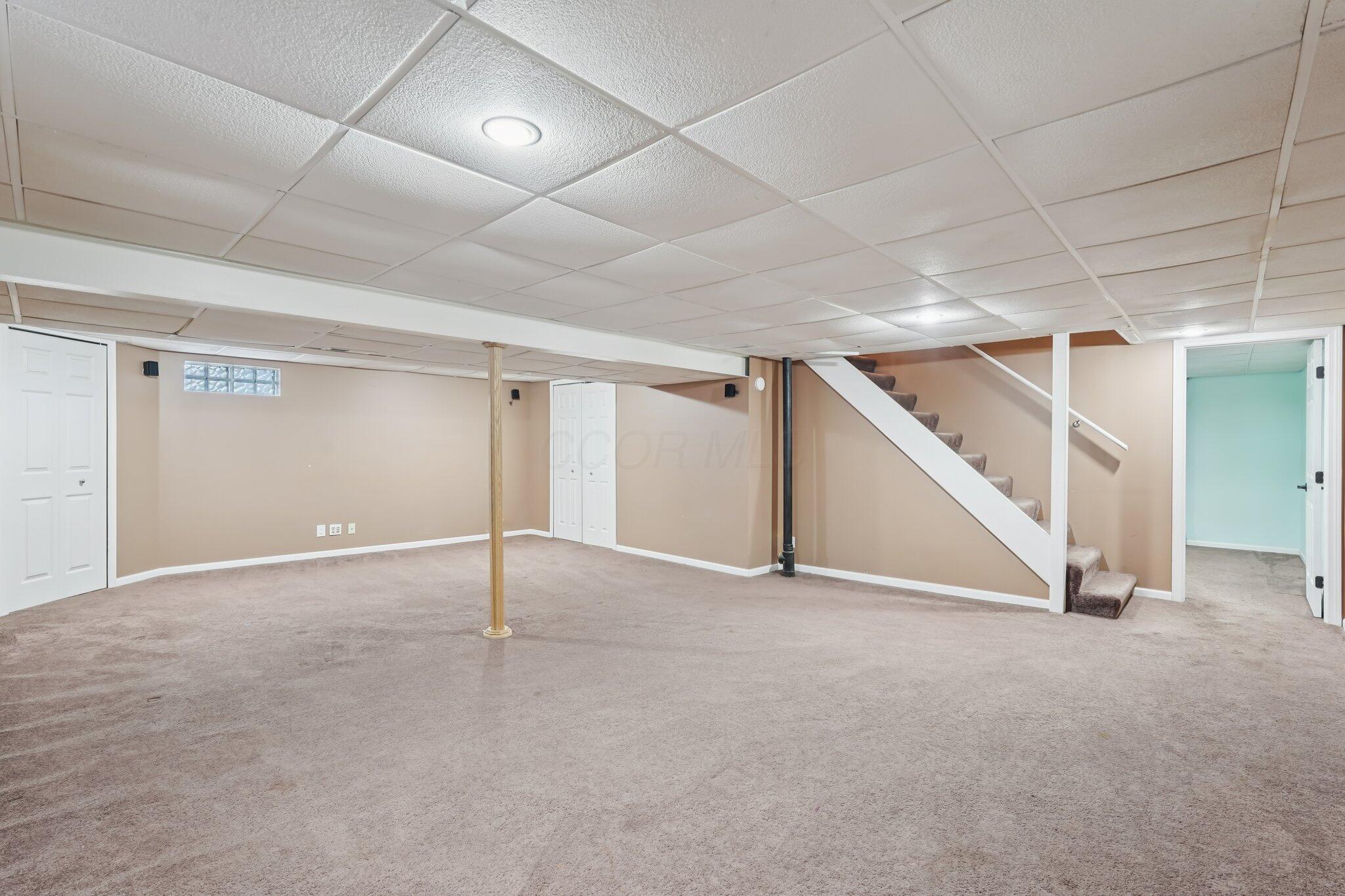 5644 Linworth Road Property Photo 23