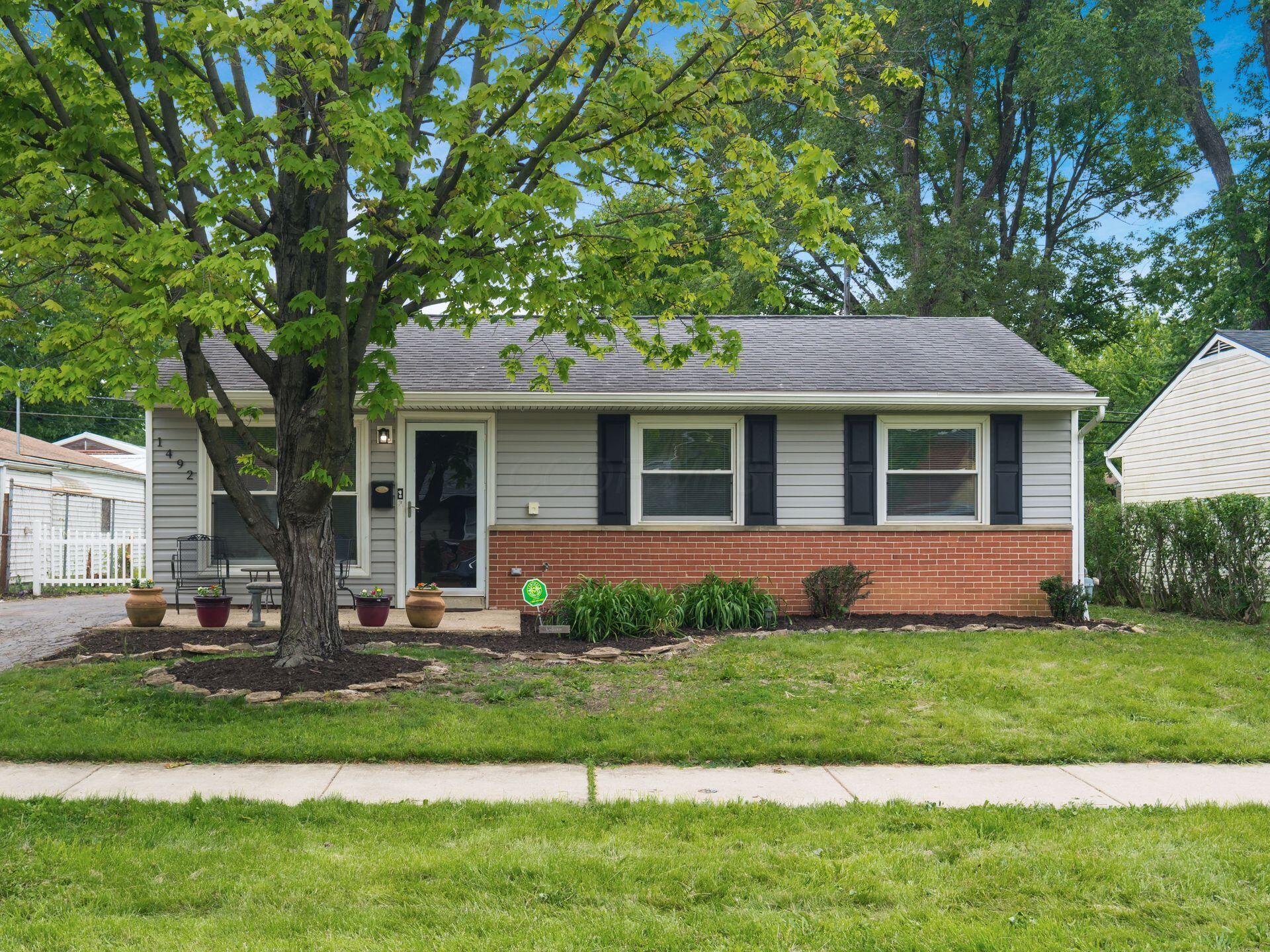 1492 Burlington Avenue Property Photo 1