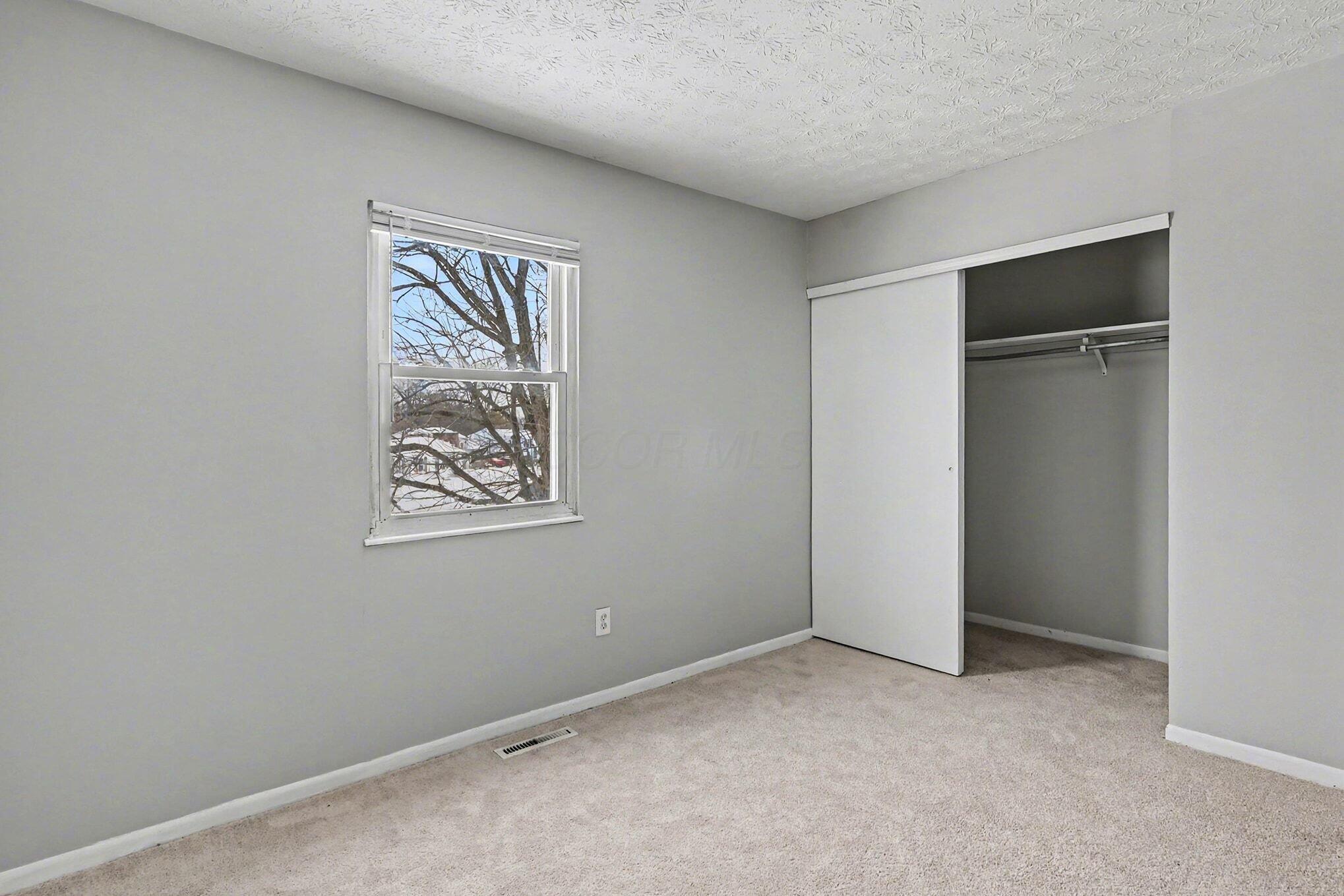 2900 Gentry Lane Property Photo 5