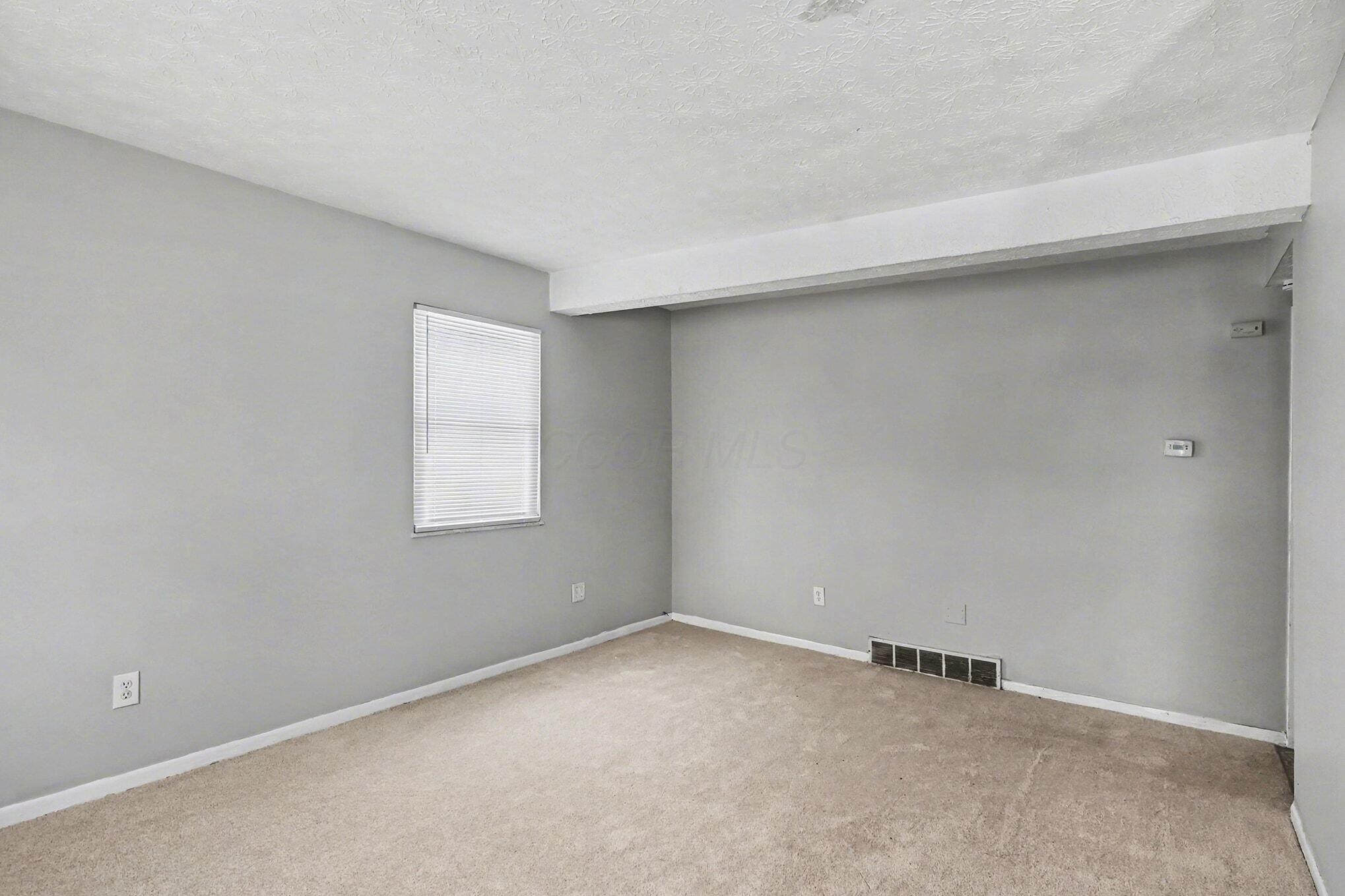 2900 Gentry Lane Property Photo 6