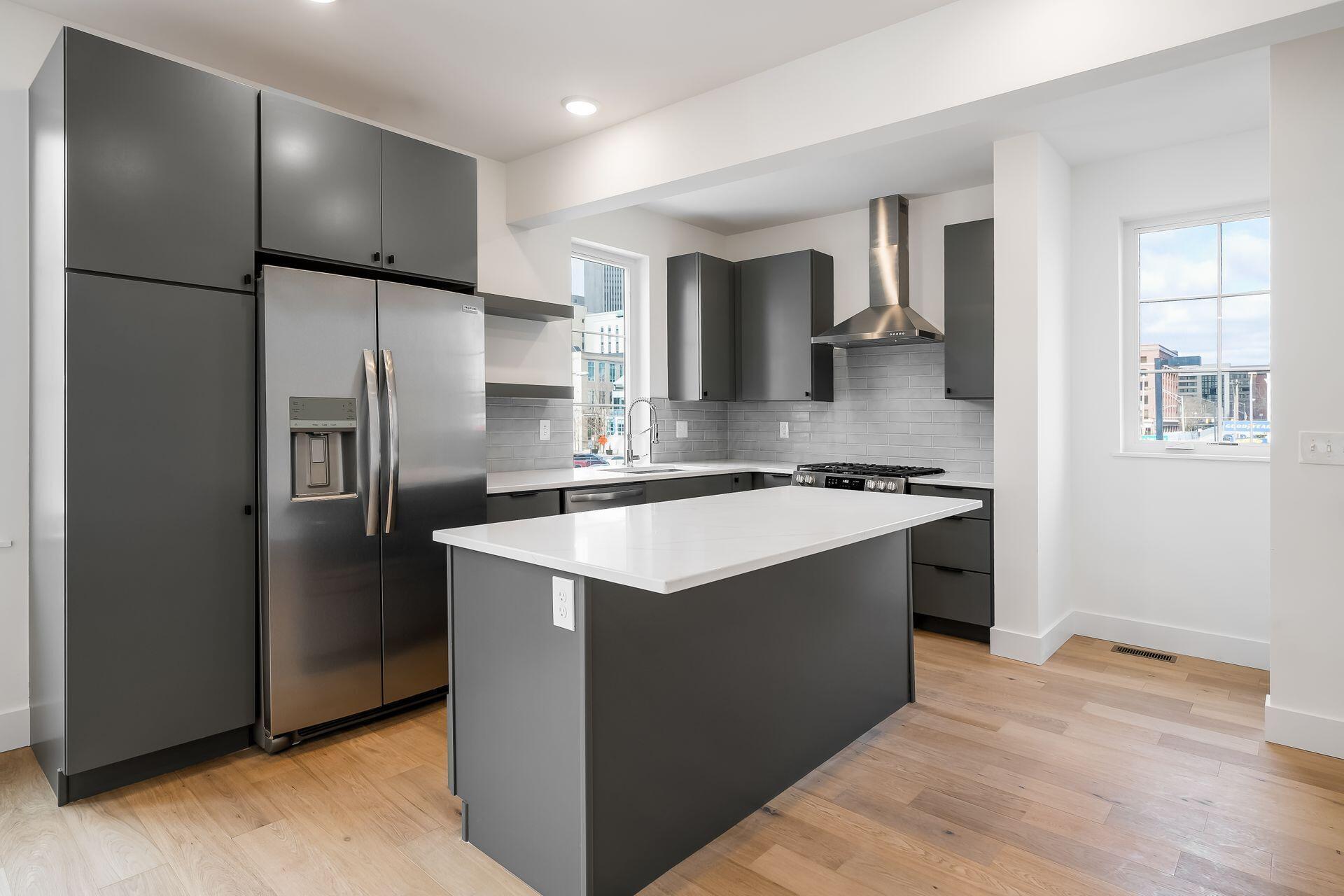 106 E Lafayette Street Property Photo 3