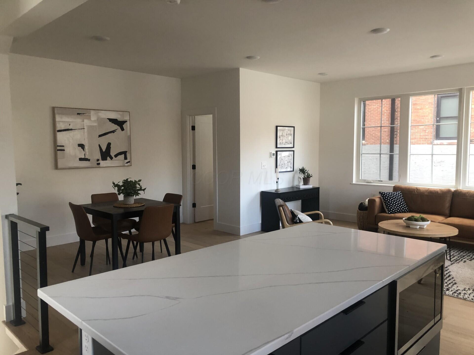 106 E Lafayette Street Property Photo 4