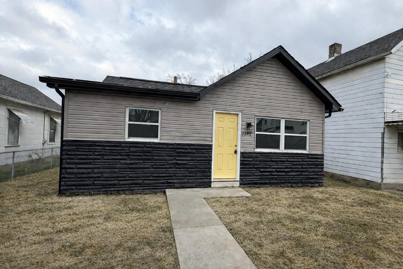 2382 S 6th Street Property Photo 1