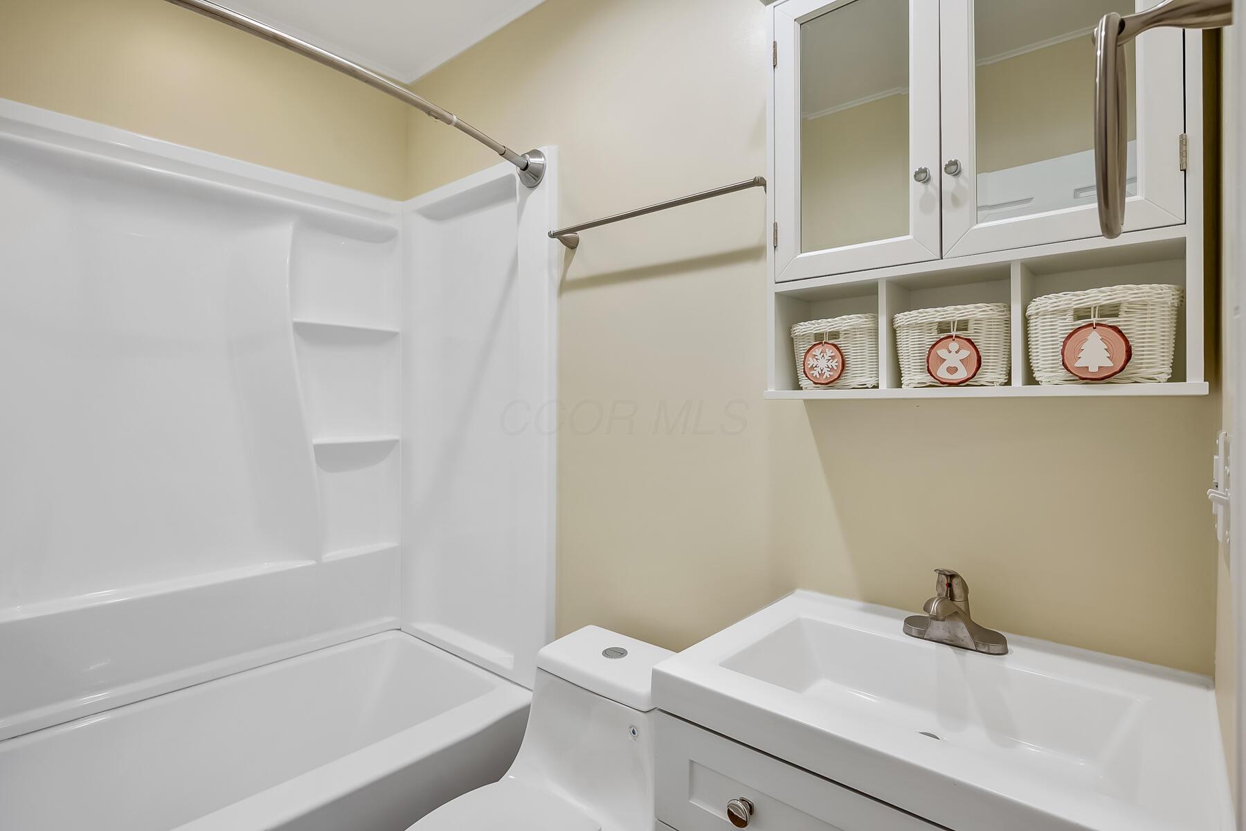 109 E Arcadia Avenue Property Photo 10