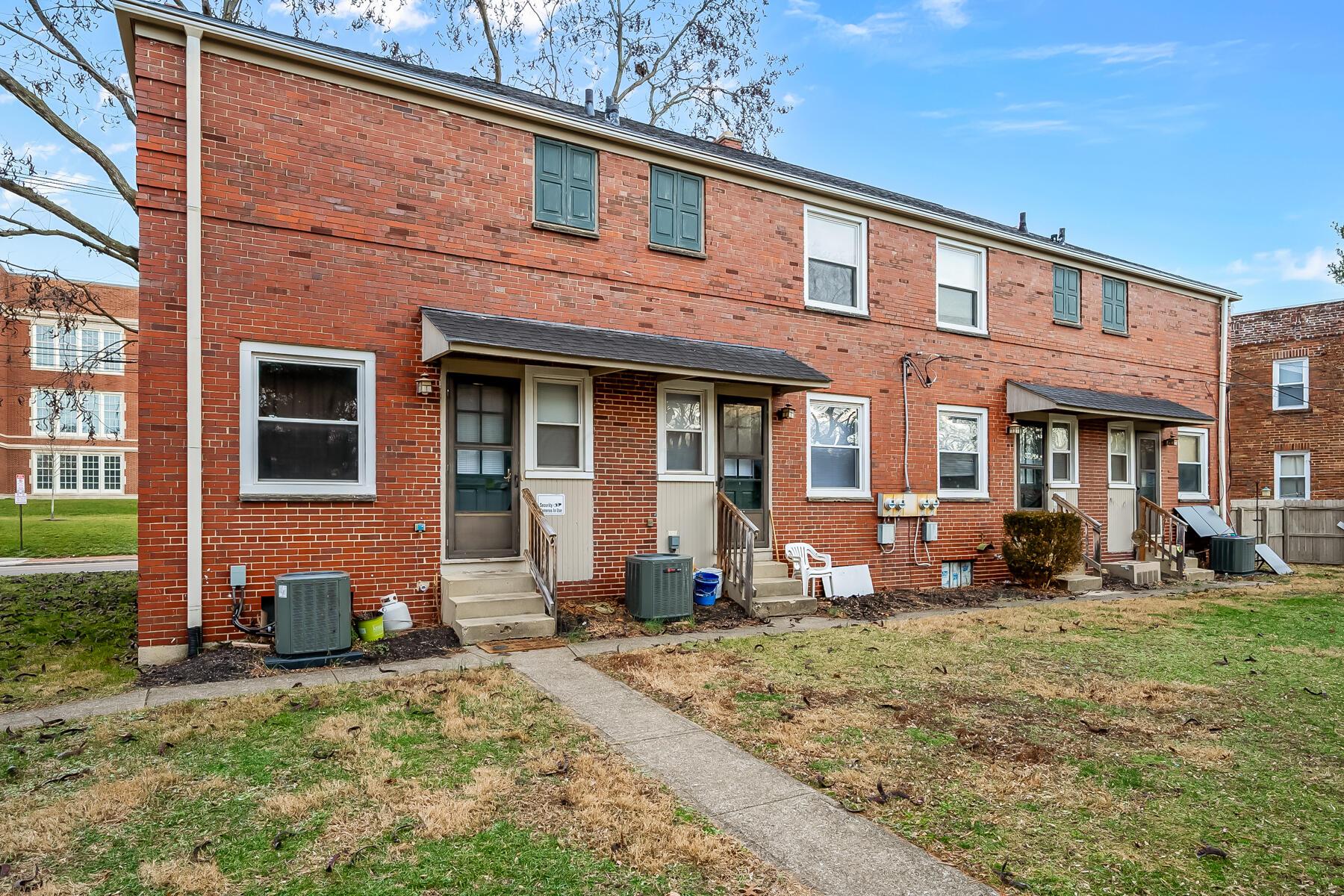 109 E Arcadia Avenue Property Photo 12