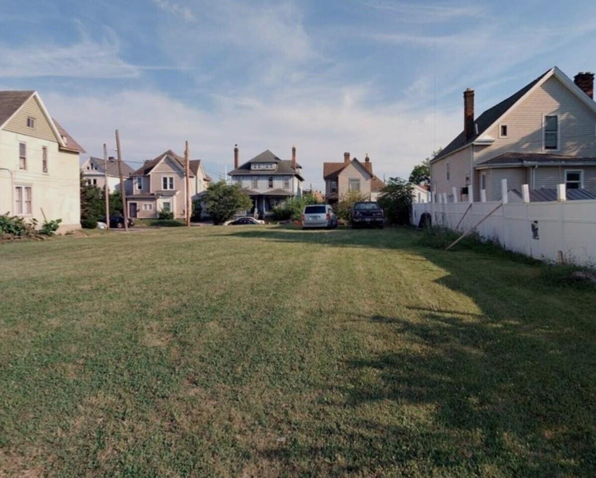 1140 E Hildreth Avenue Property Photo 1