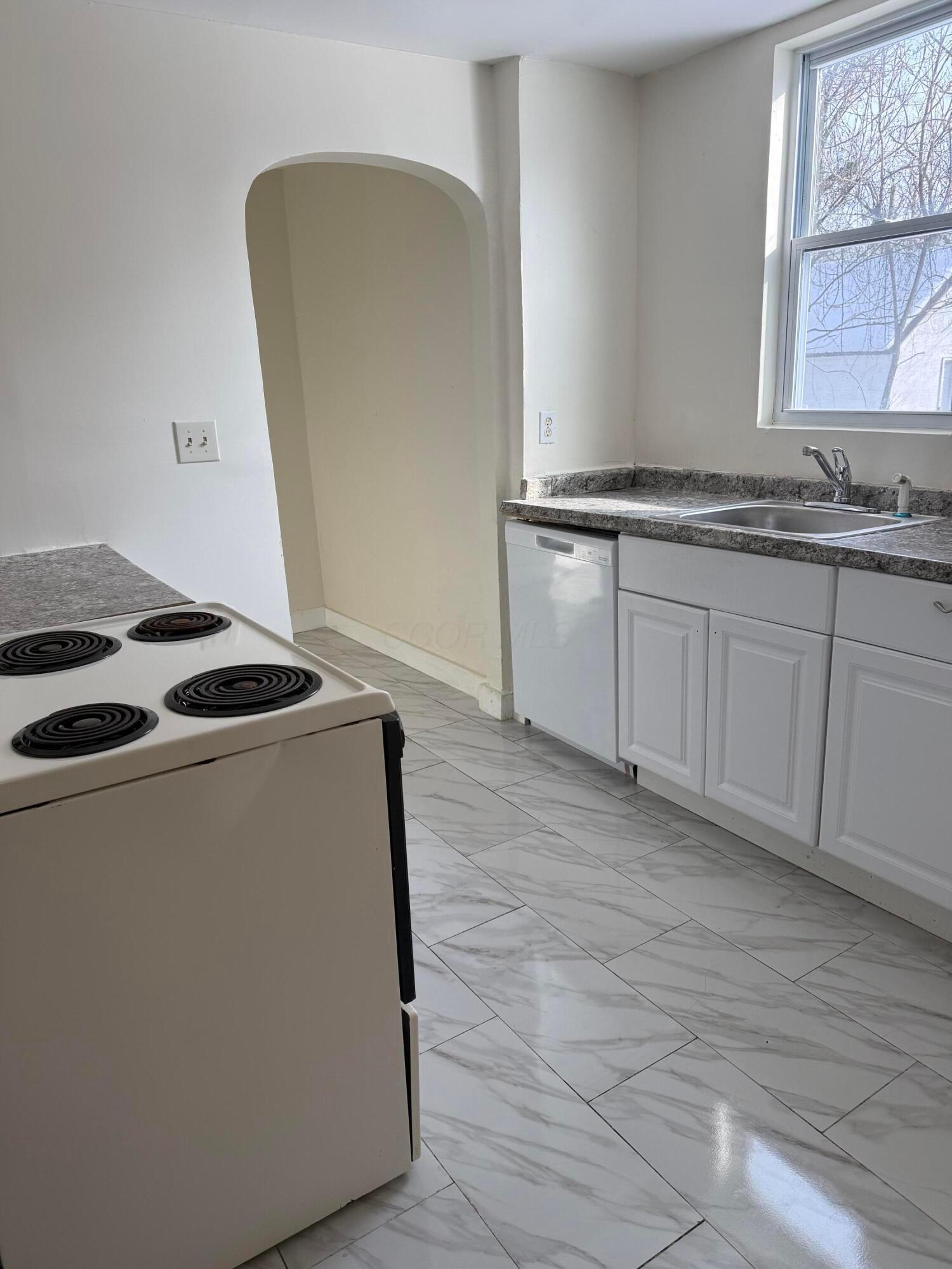 1608 Kenmore Road Property Photo 5