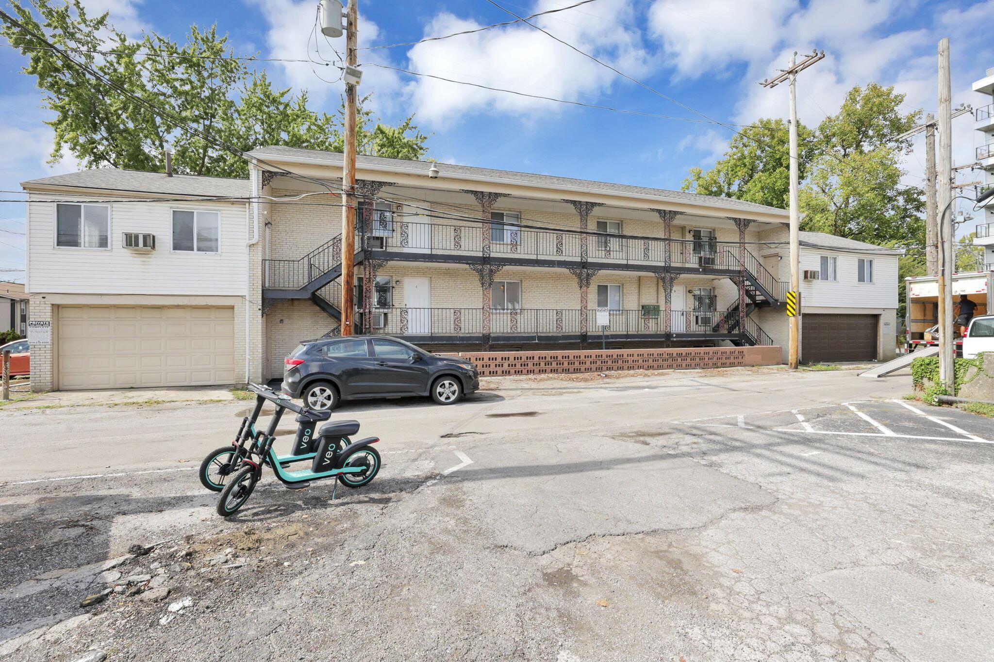 27 W 8th Avenue Property Photo 1