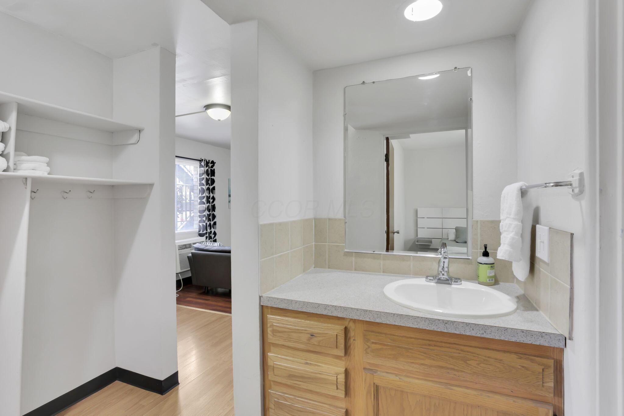 27 W 8th Avenue Property Photo 39