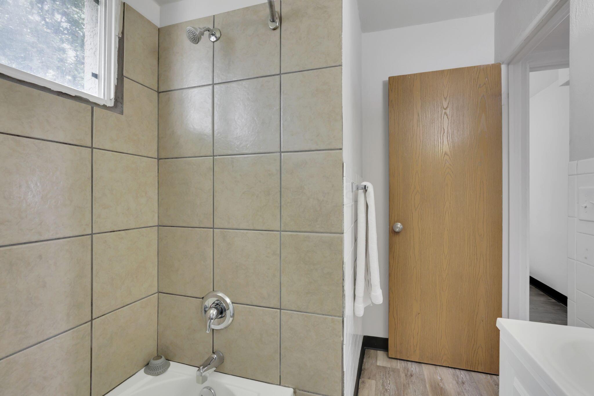 27 W 8th Avenue Property Photo 42