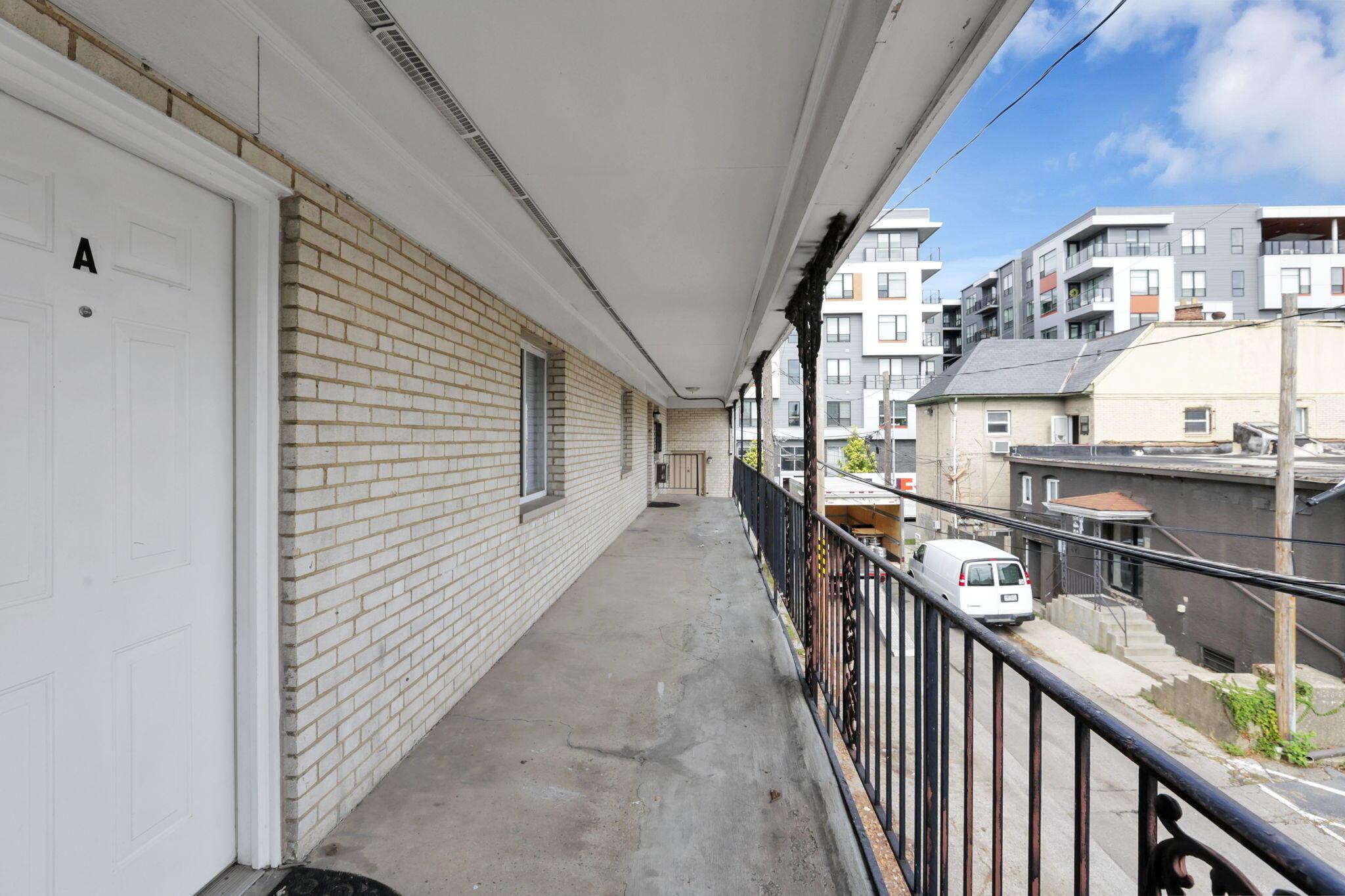 27 W 8th Avenue Property Photo 43