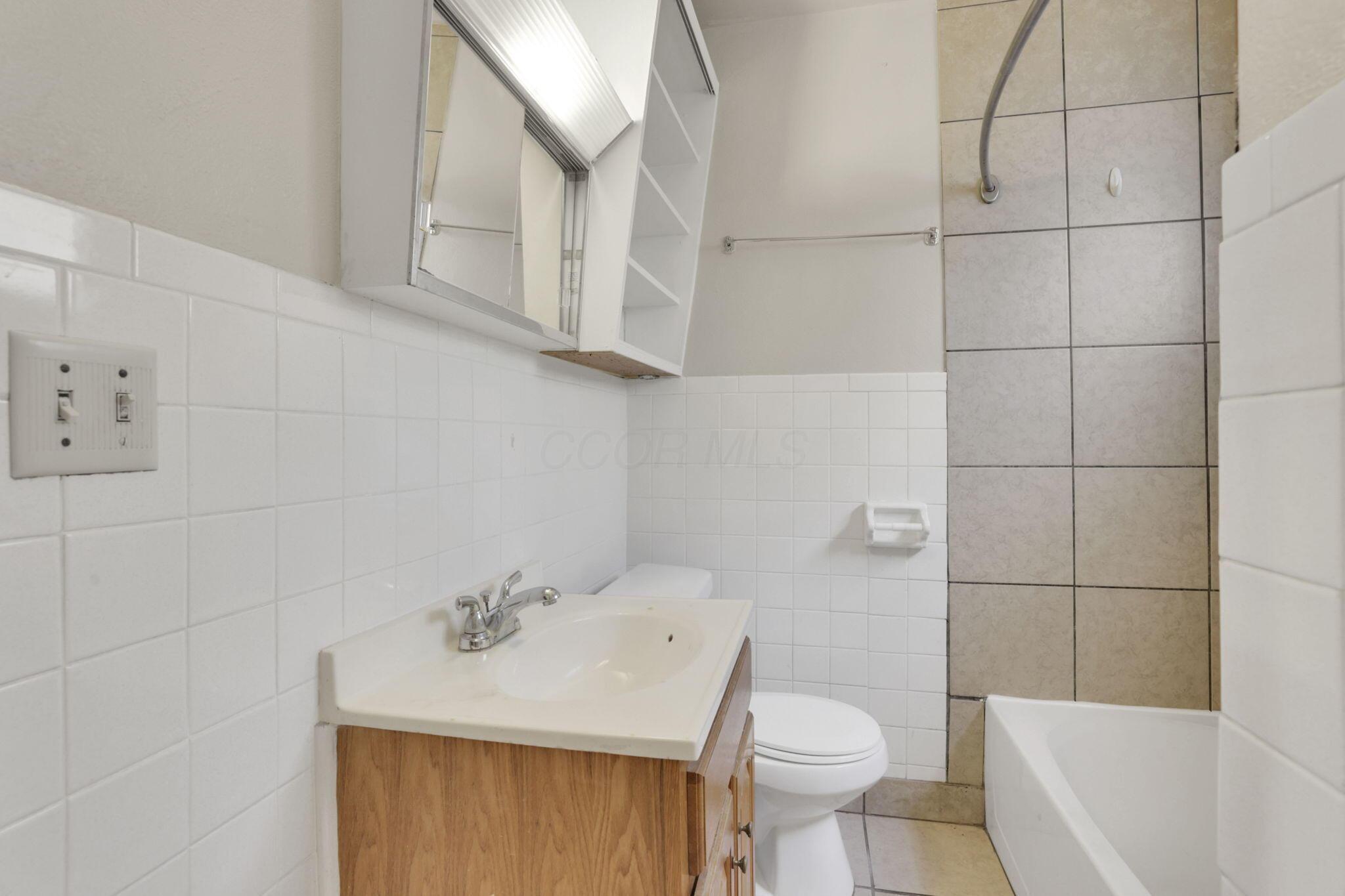 27 W 8th Avenue Property Photo 50