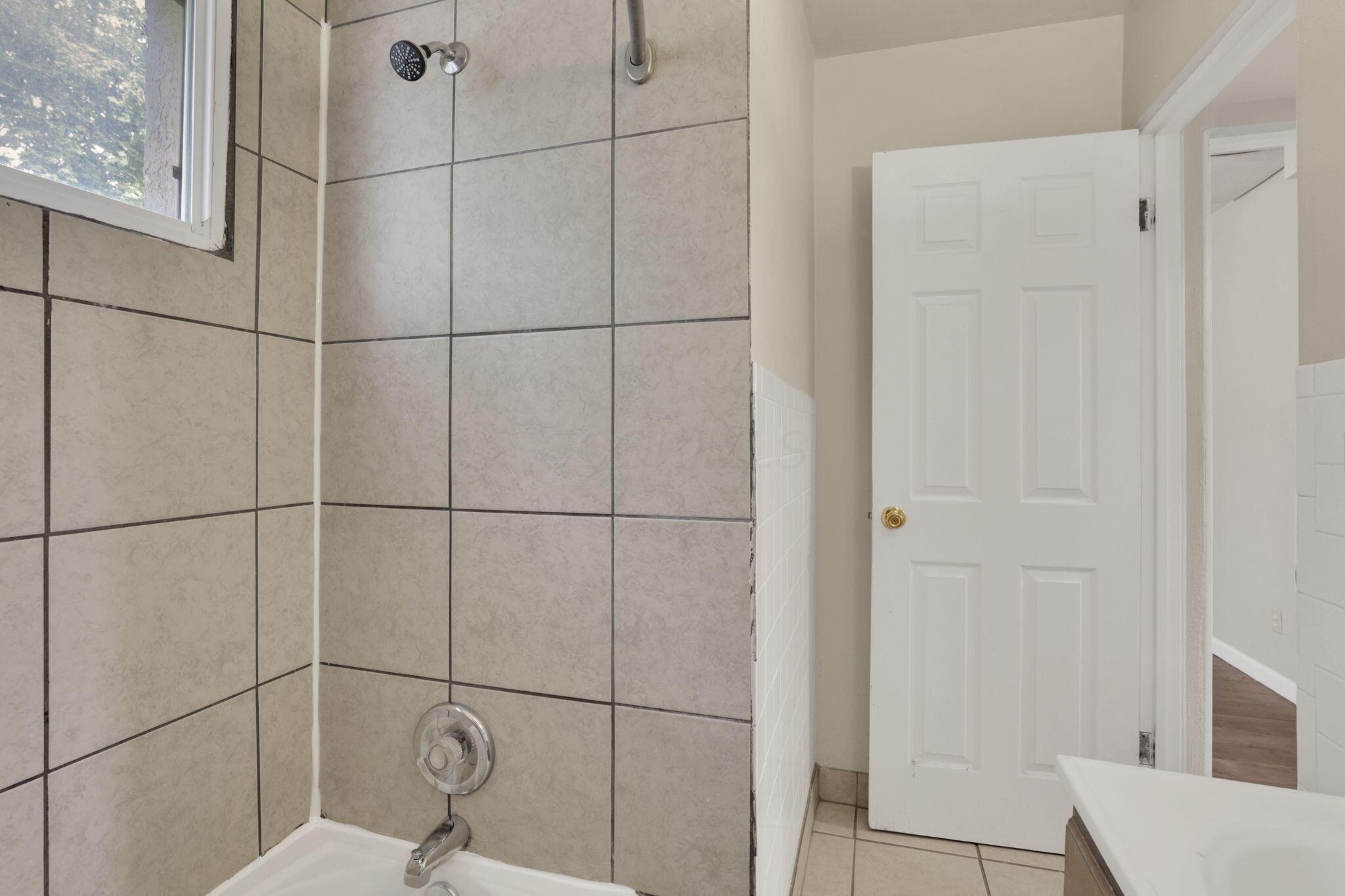 27 W 8th Avenue Property Photo 51