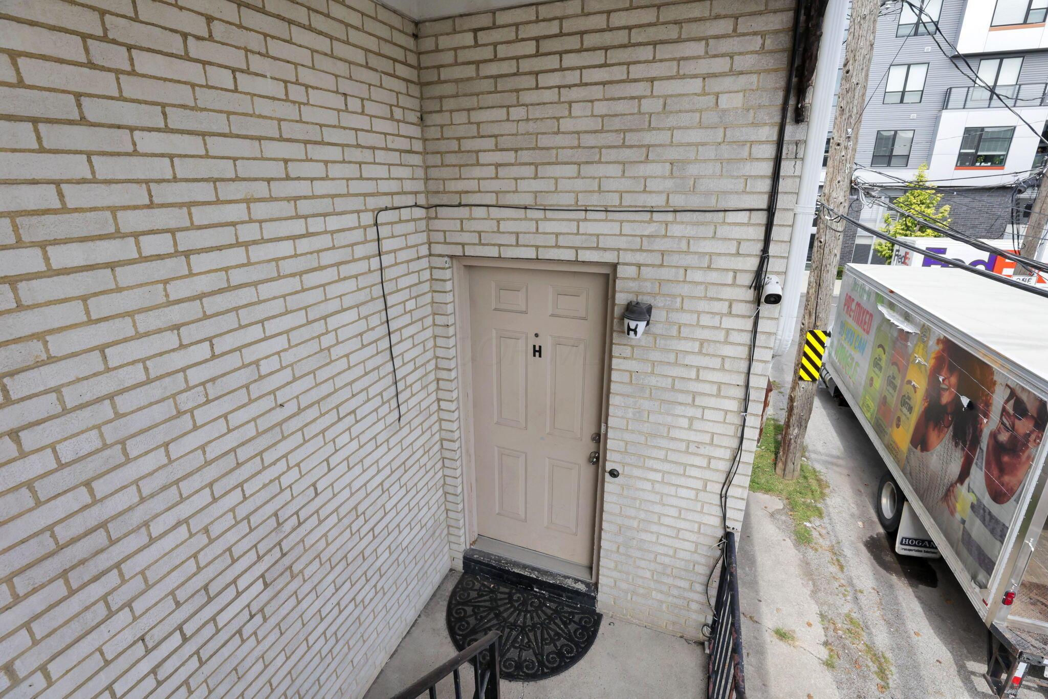 27 W 8th Avenue Property Photo 57