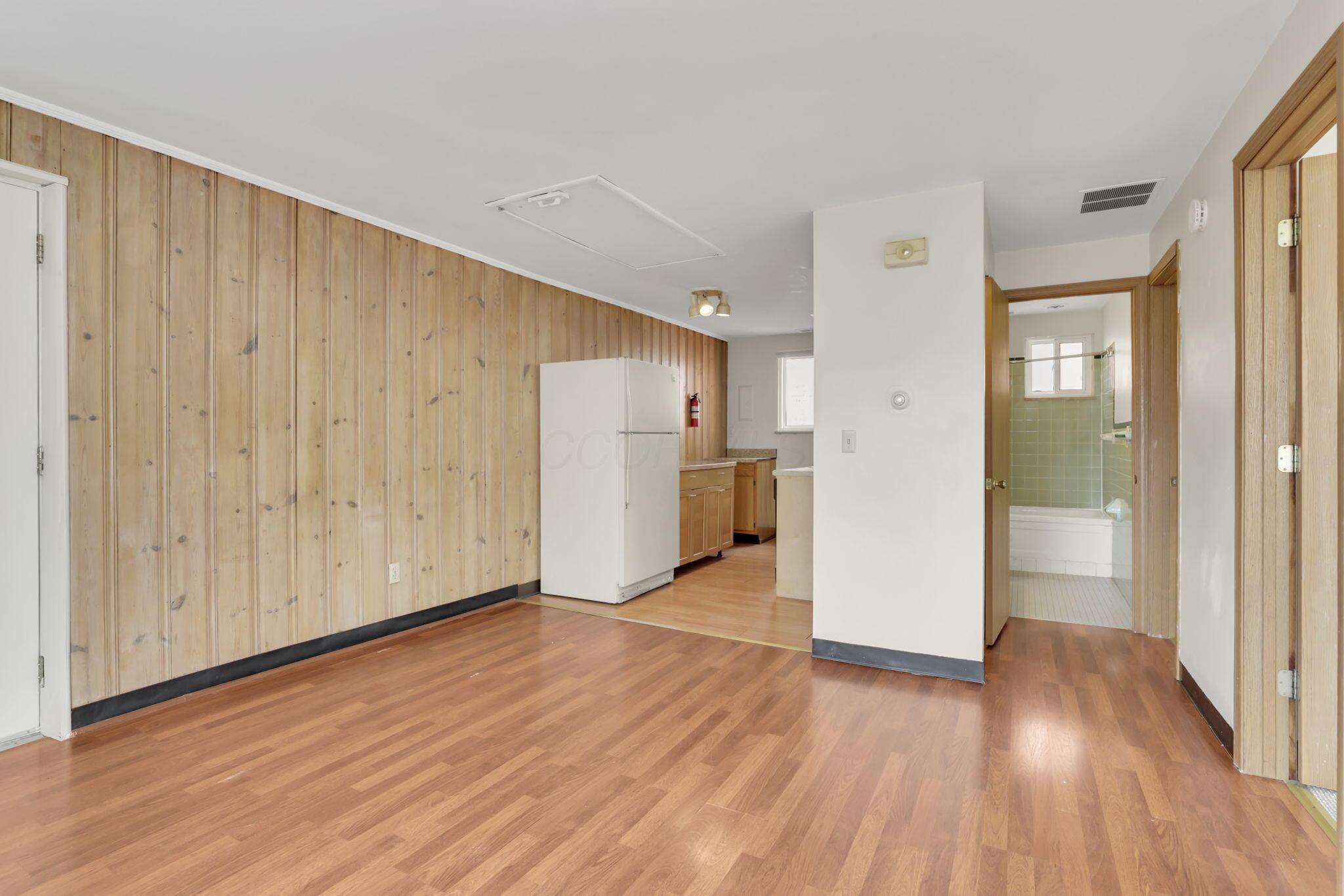 27 W 8th Avenue Property Photo 59