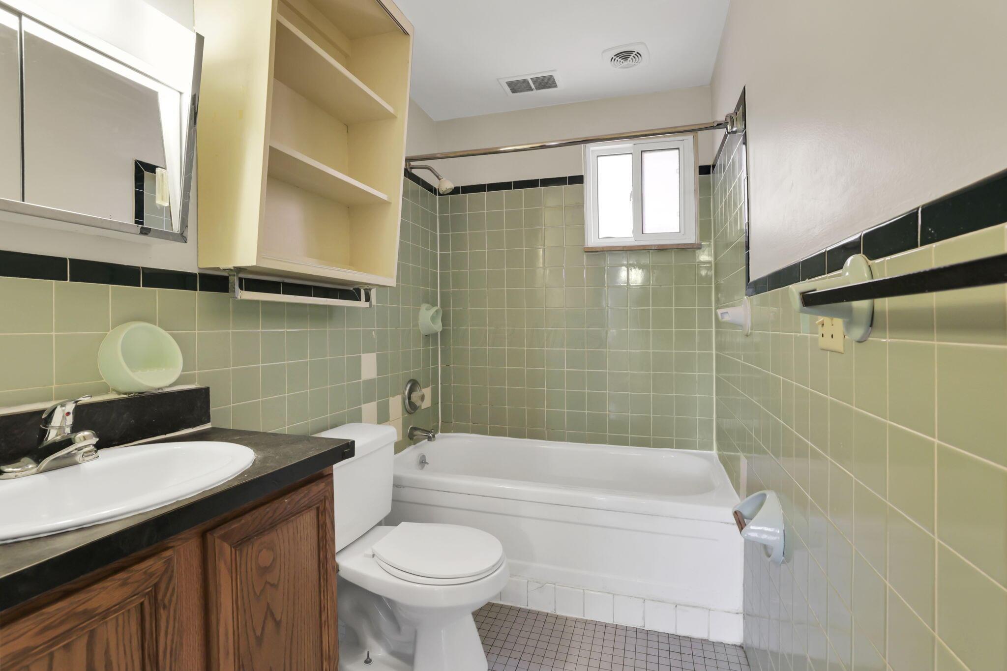 27 W 8th Avenue Property Photo 63