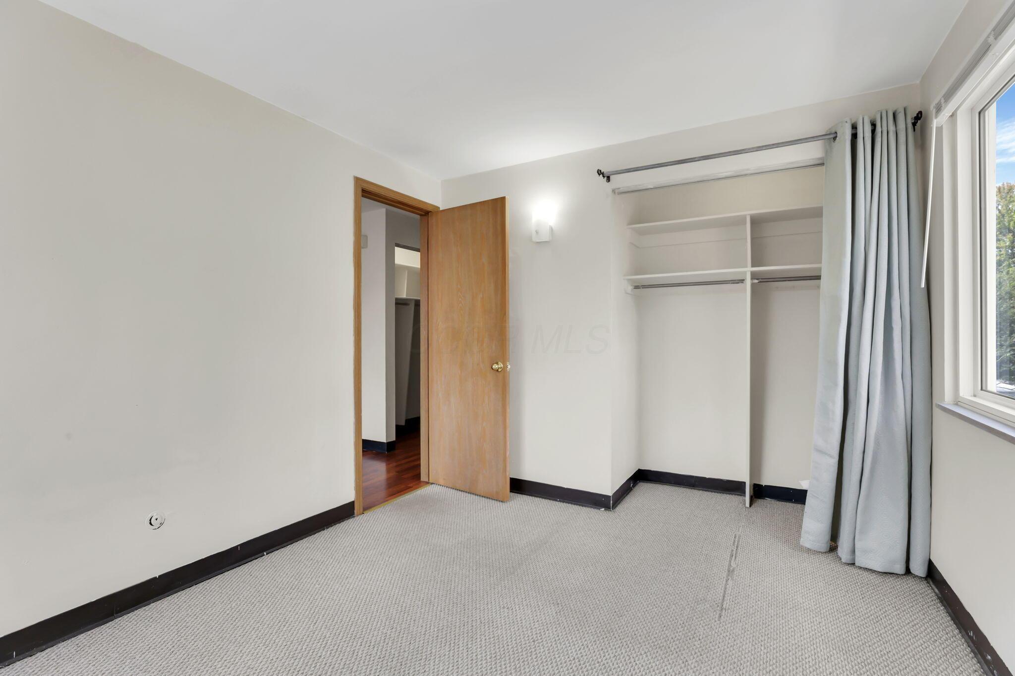 27 W 8th Avenue Property Photo 68