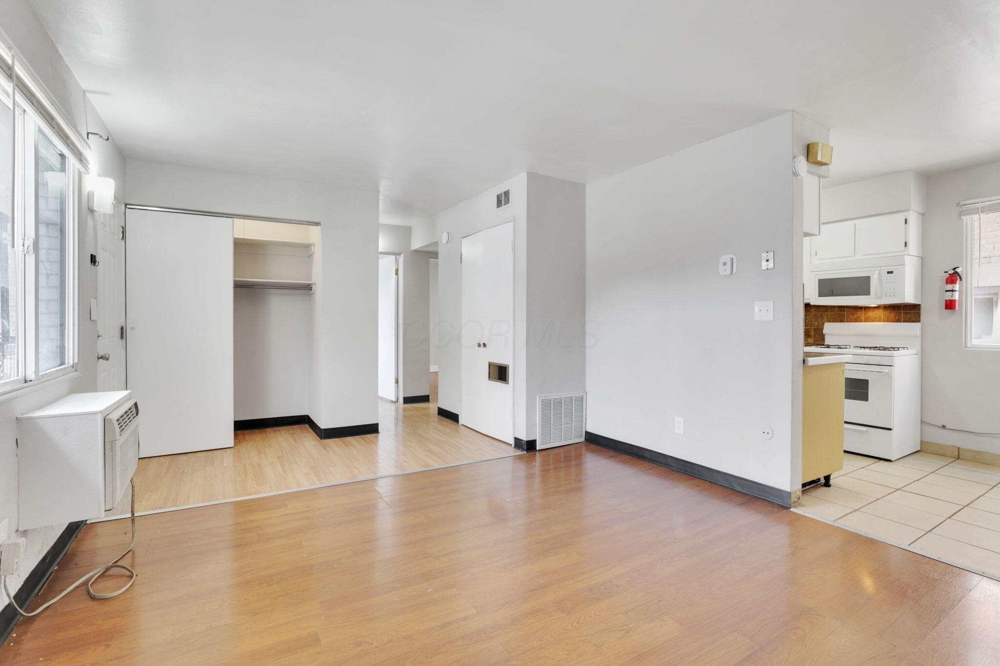 27 W 8th Avenue Property Photo 72