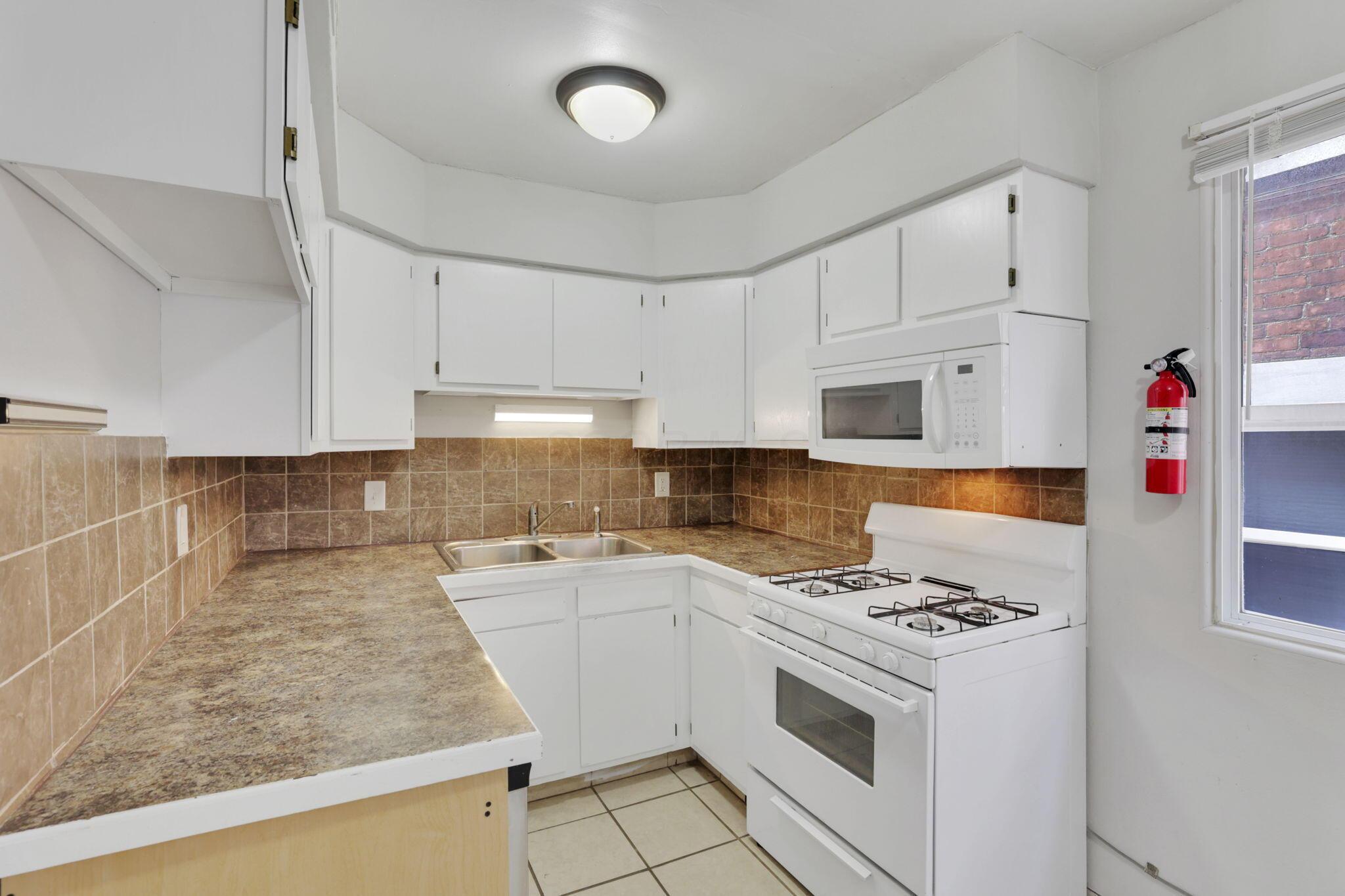 27 W 8th Avenue Property Photo 74