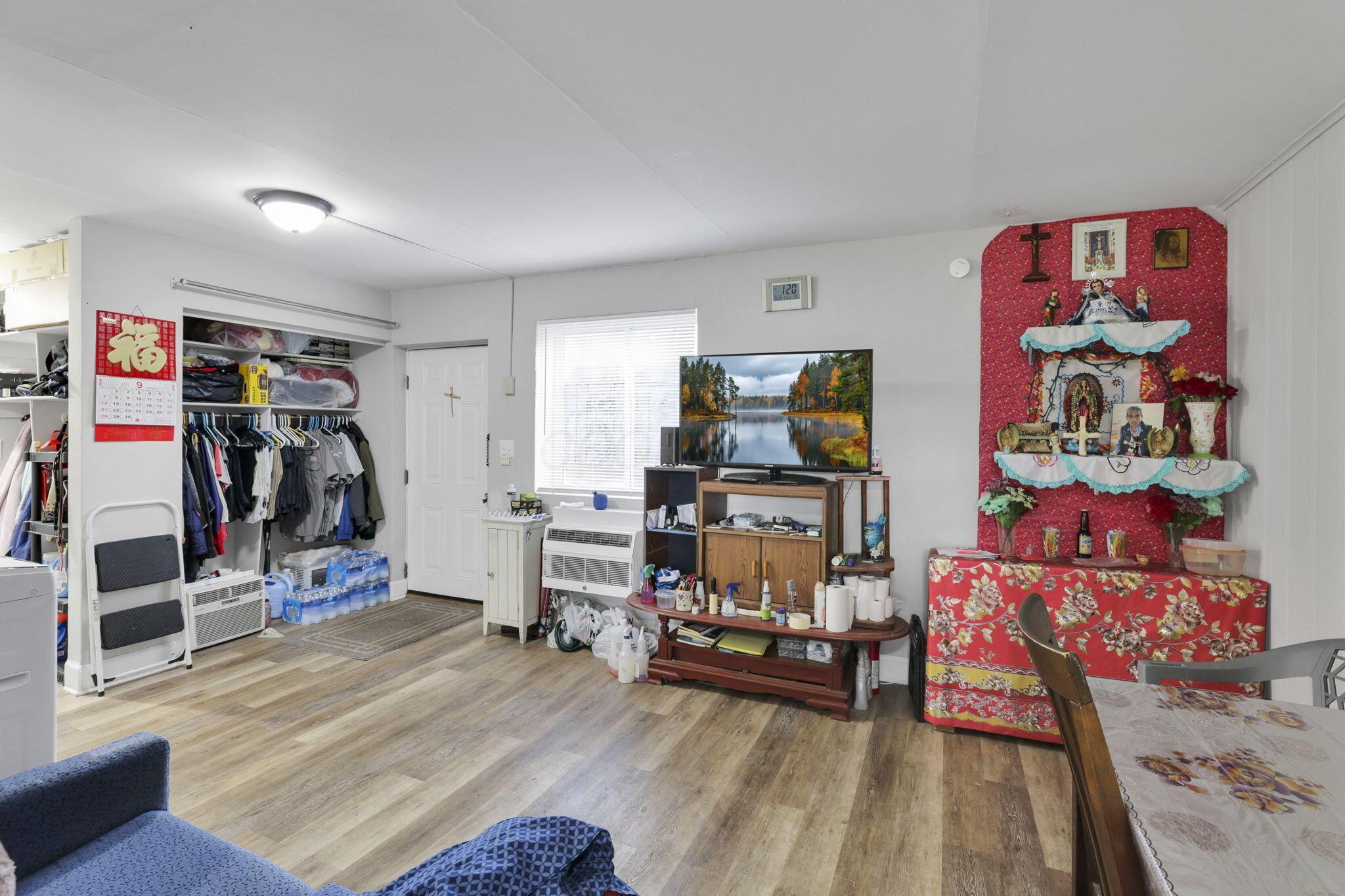 27 W 8th Avenue Property Photo 88