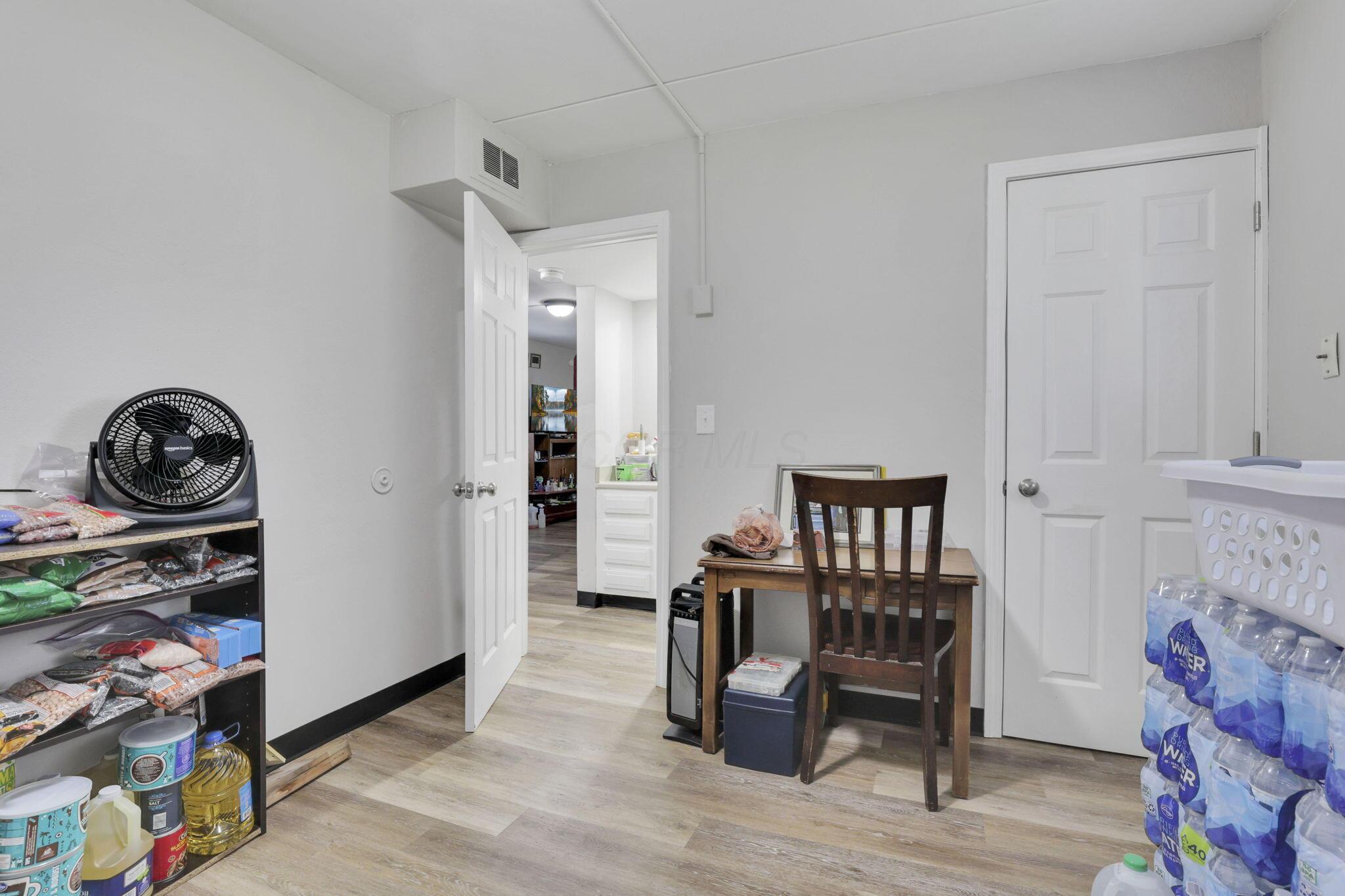 27 W 8th Avenue Property Photo 102