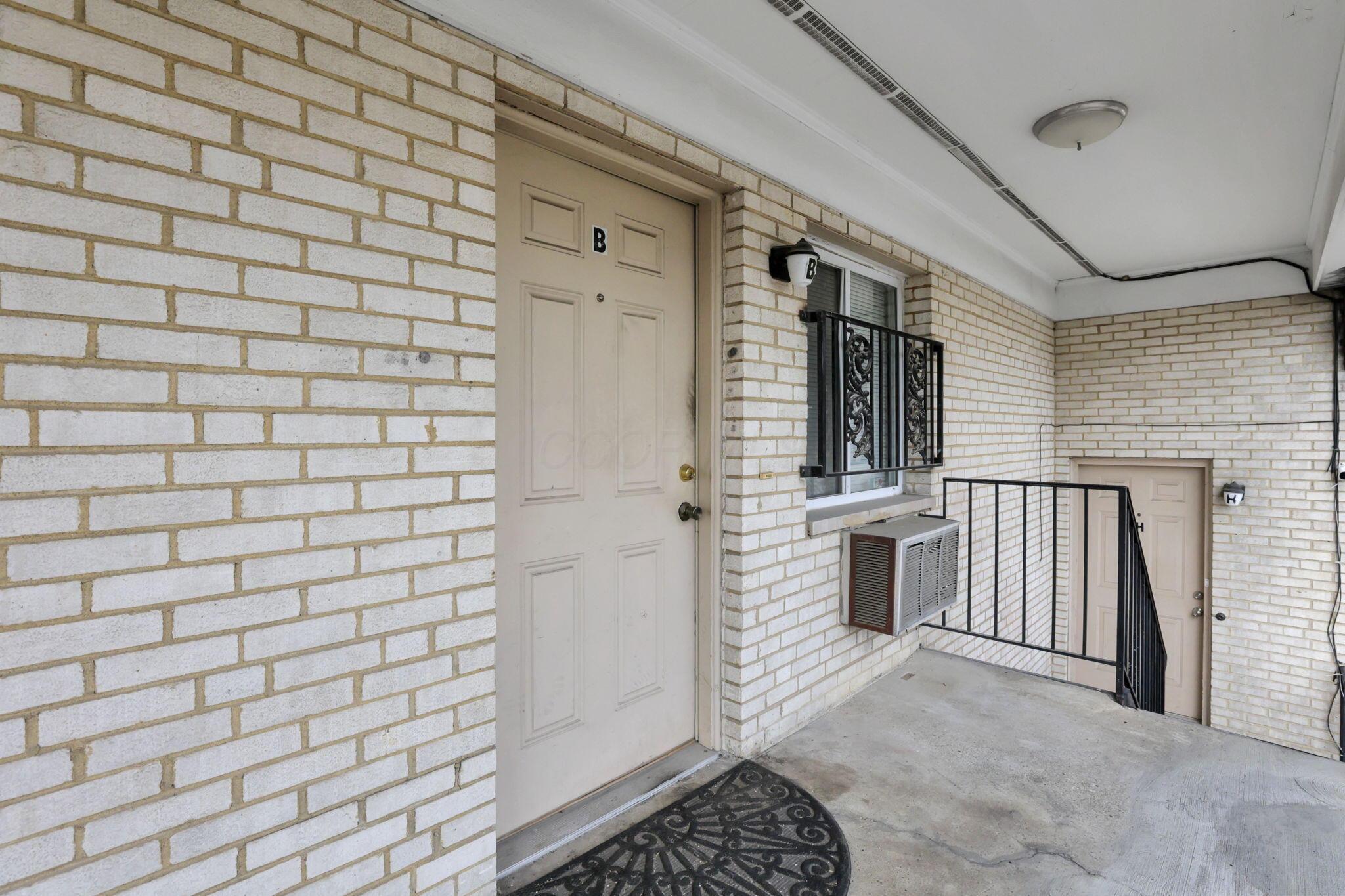 27 W 8th Avenue Property Photo 105