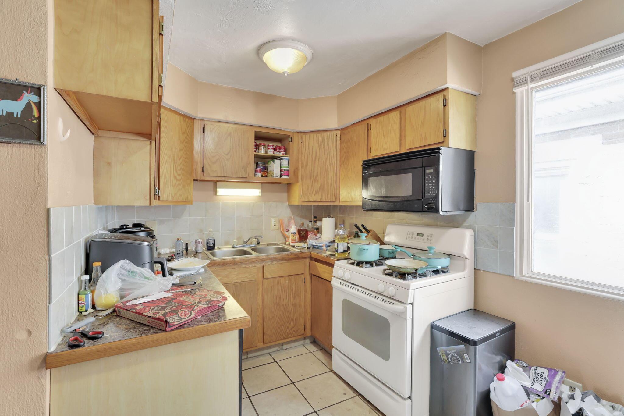 27 W 8th Avenue Property Photo 106