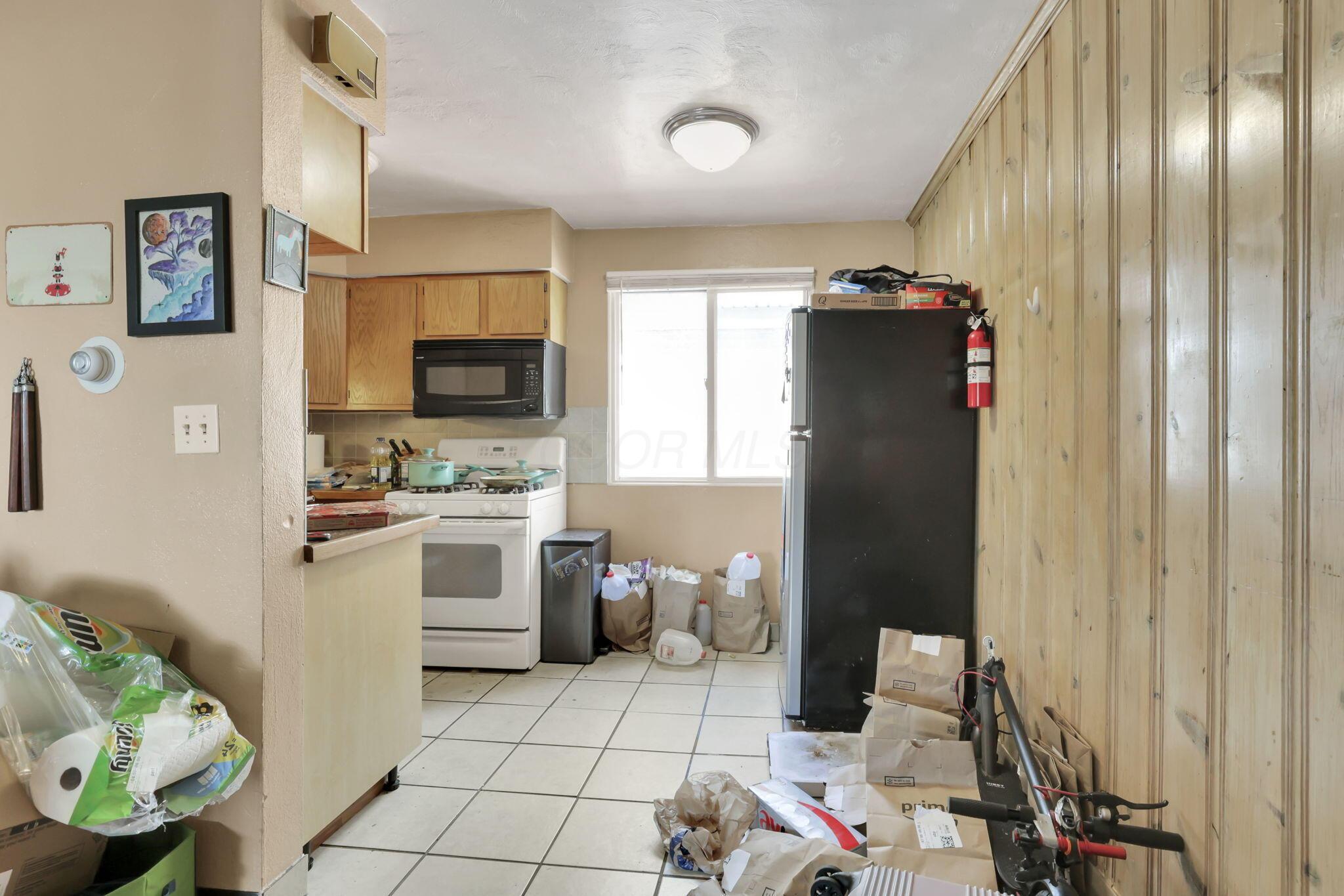 27 W 8th Avenue Property Photo 109