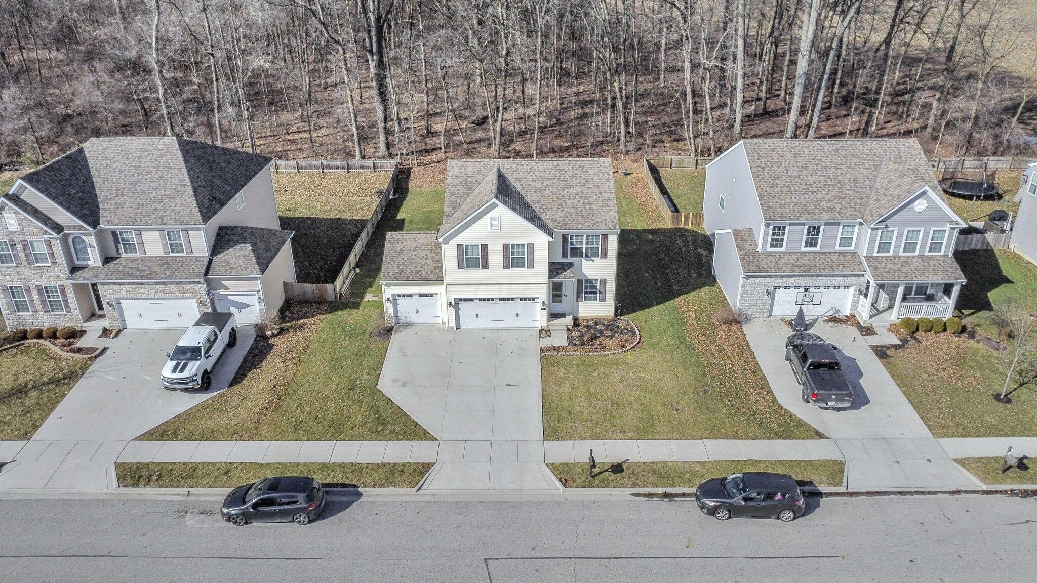 215 Mannaseh Drive W Property Photo 1