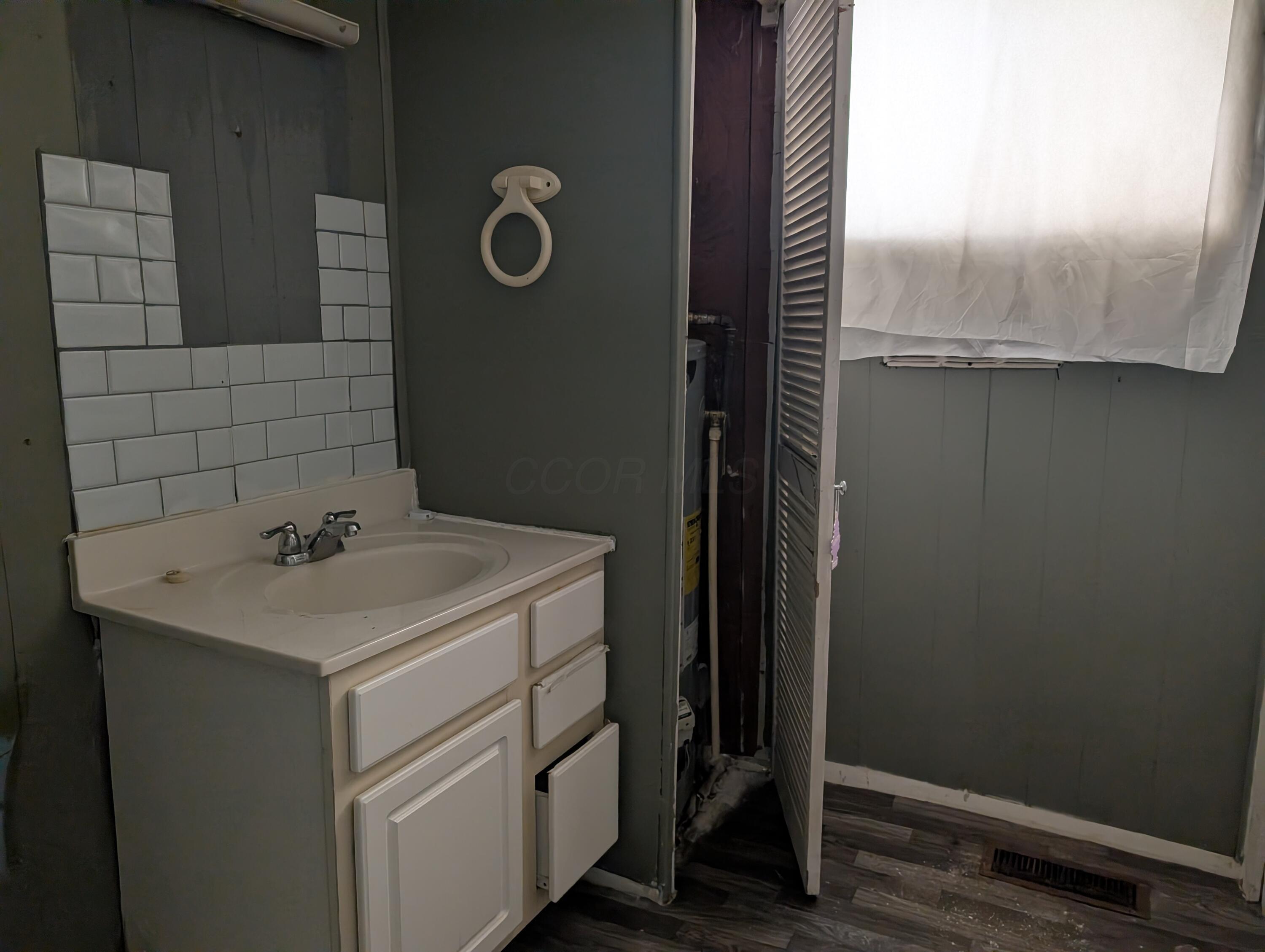 40 Spring Street Property Photo 6