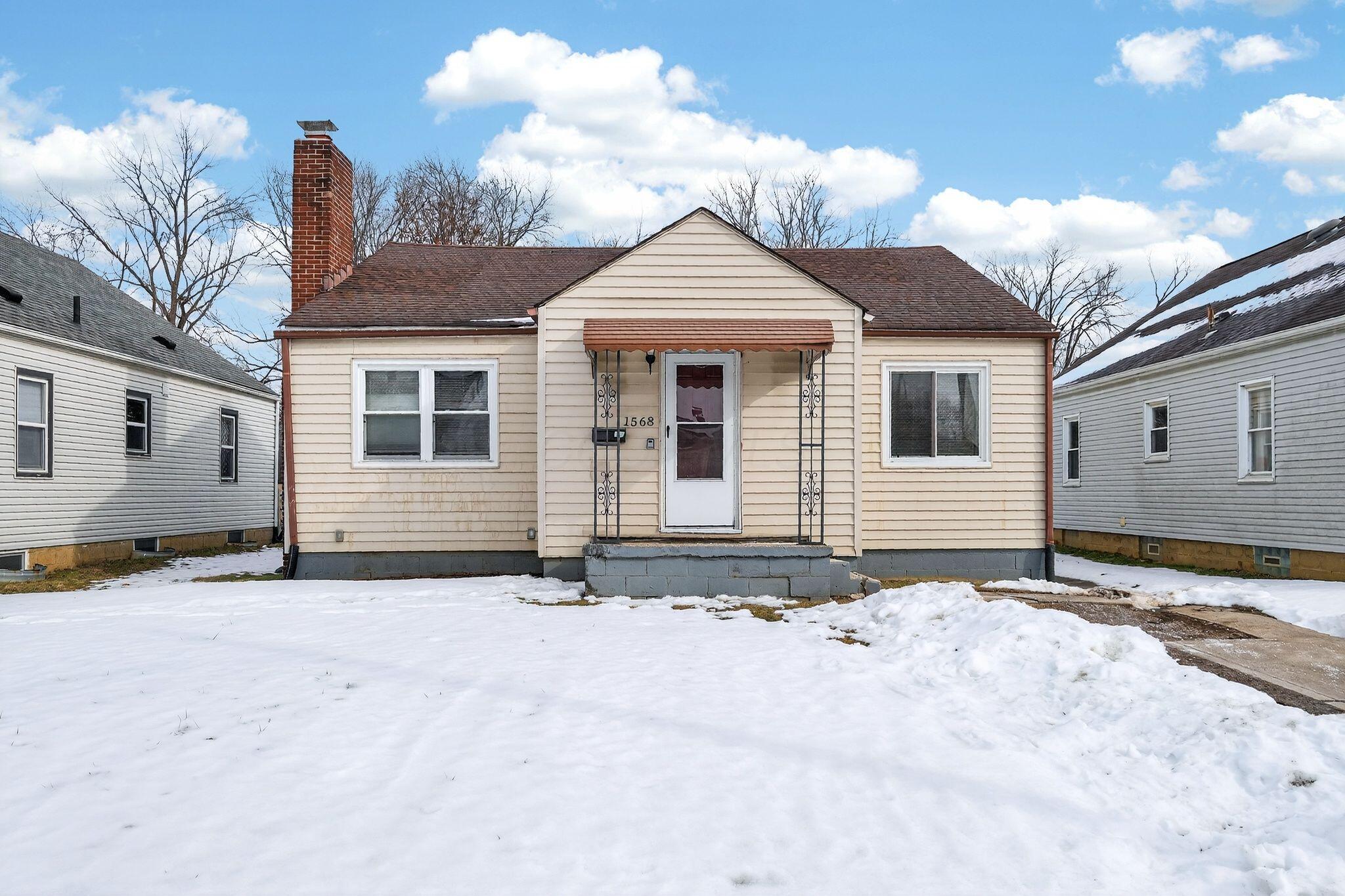 1568 Oakwood Avenue Property Photo 1