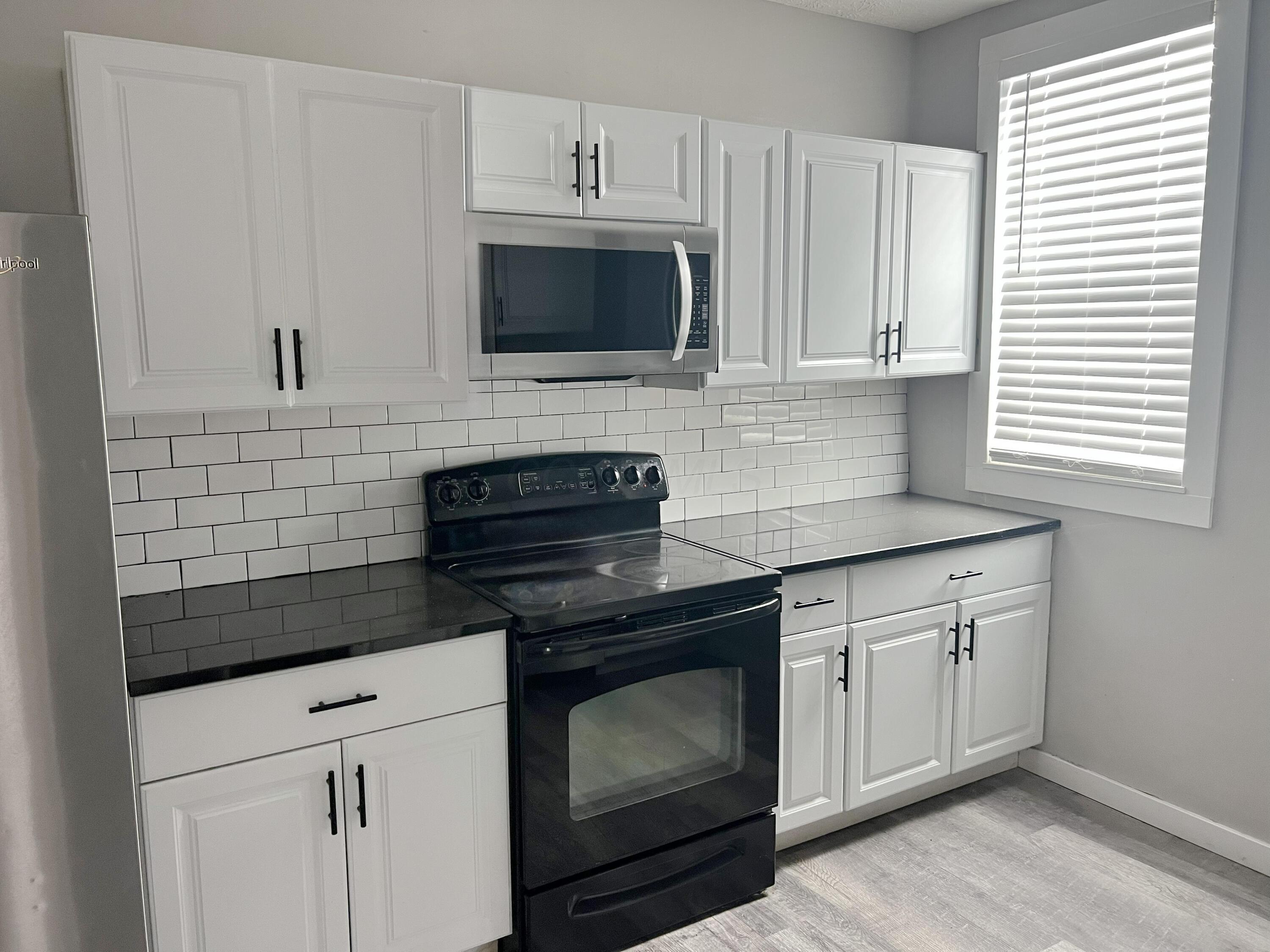 1035 Wilson Avenue Property Photo 2