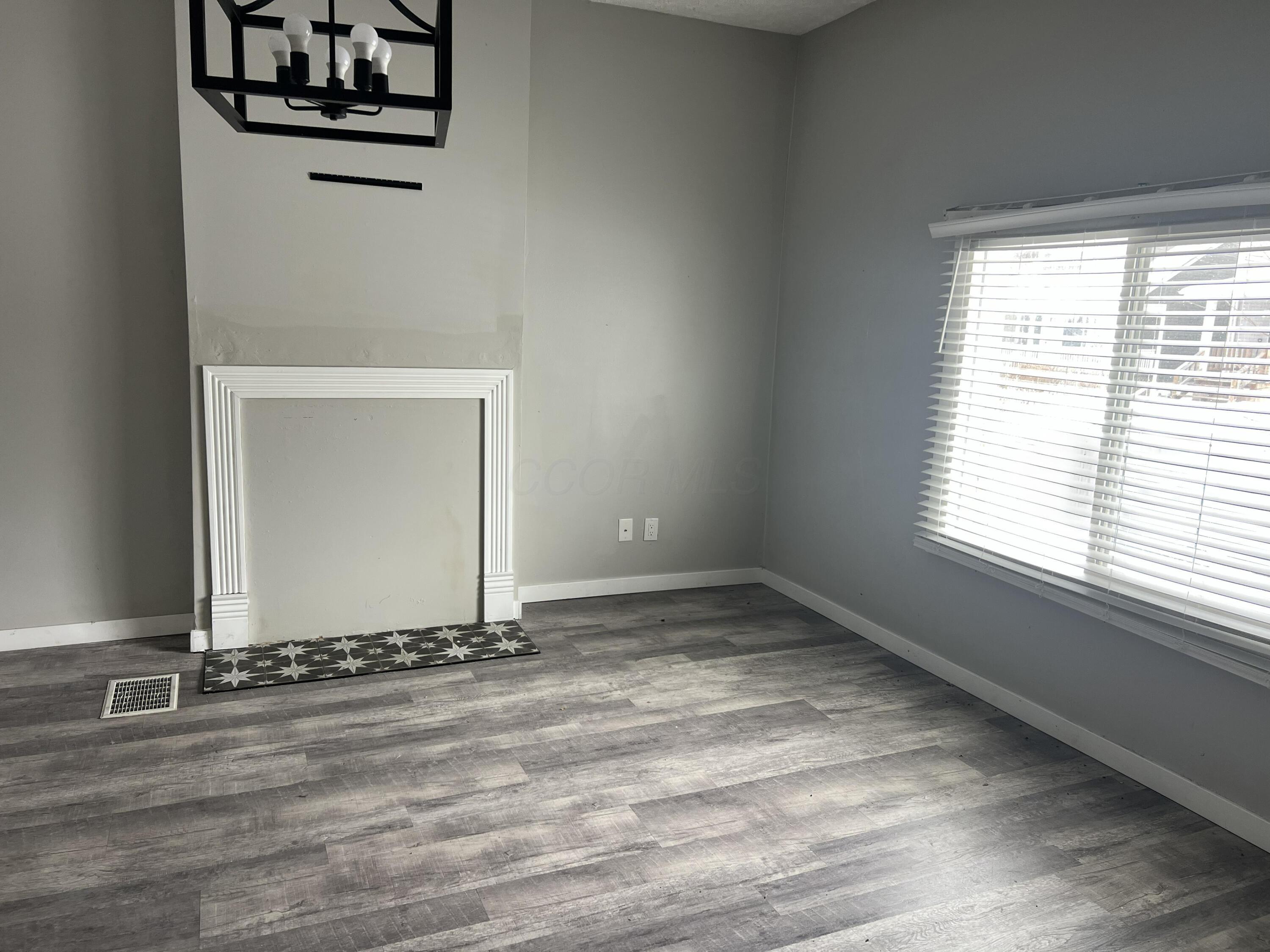 1035 Wilson Avenue Property Photo 3