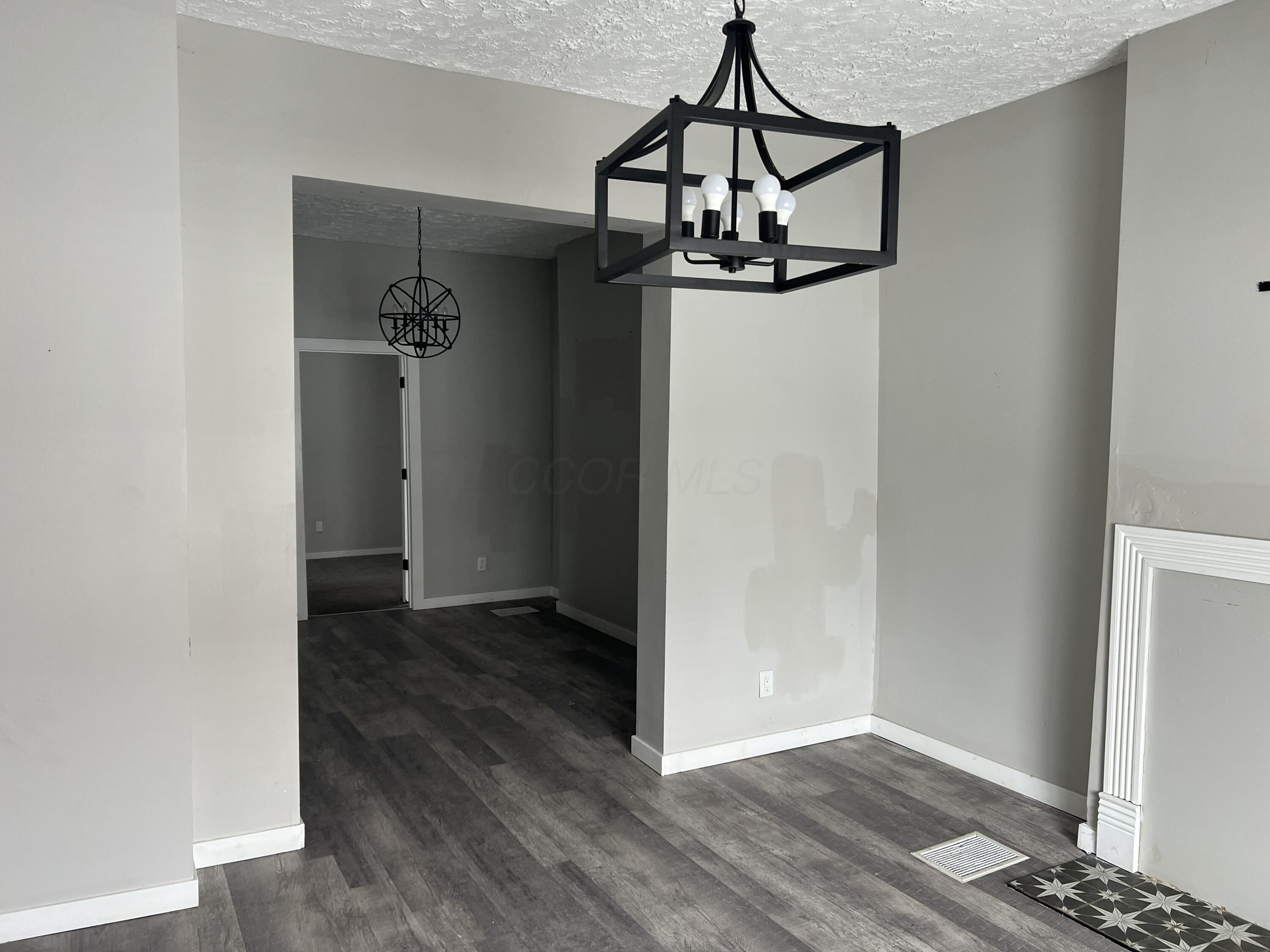 1035 Wilson Avenue Property Photo 4