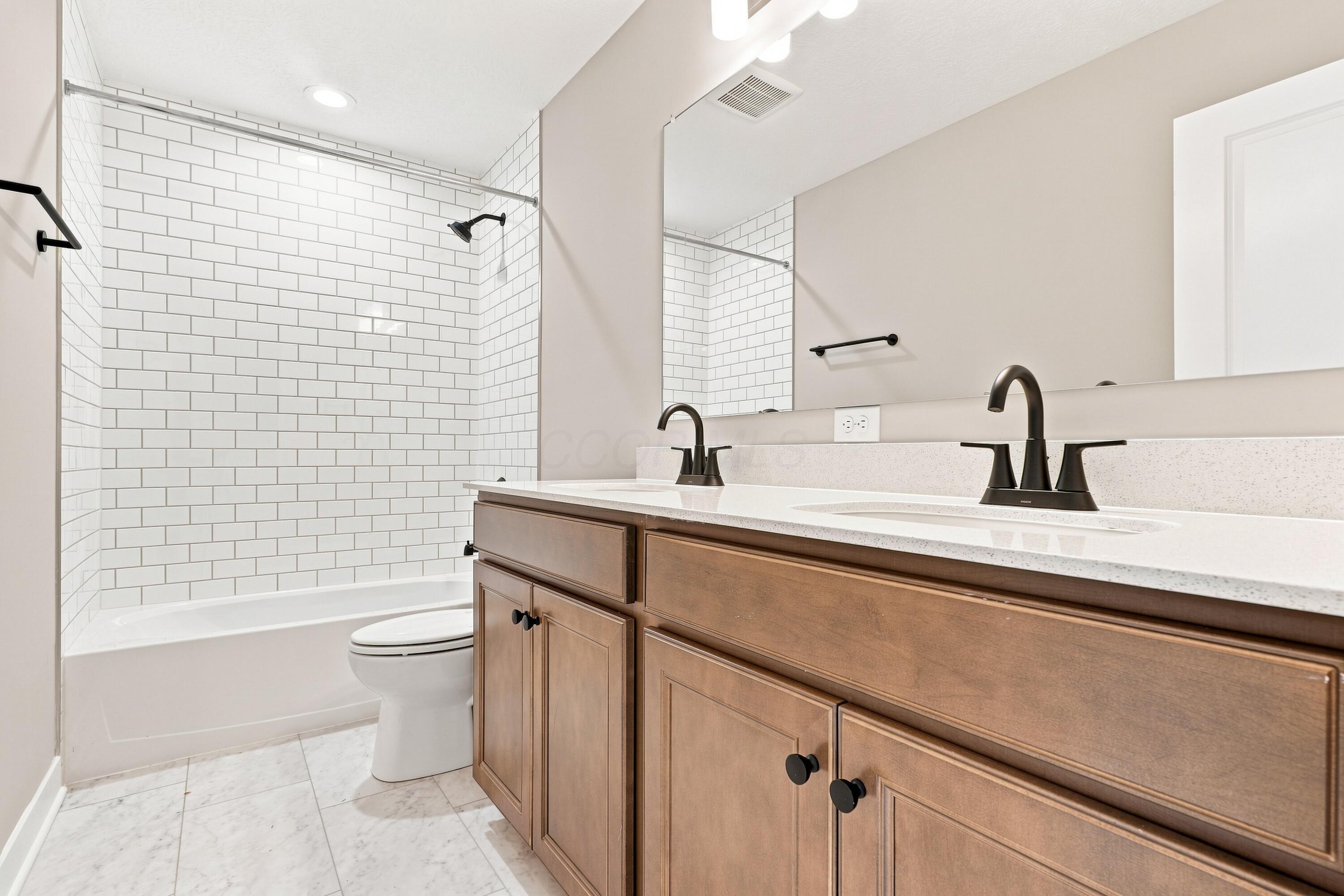 8302 Greenhill Way Property Photo 32