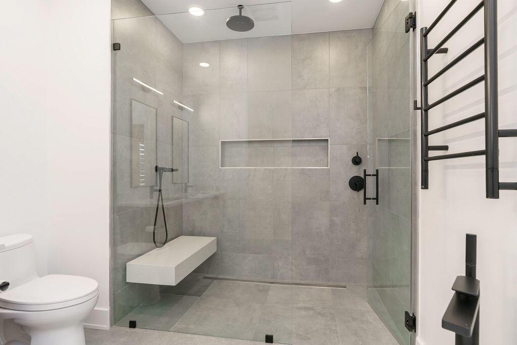 564 Lathrop Street Property Photo 26