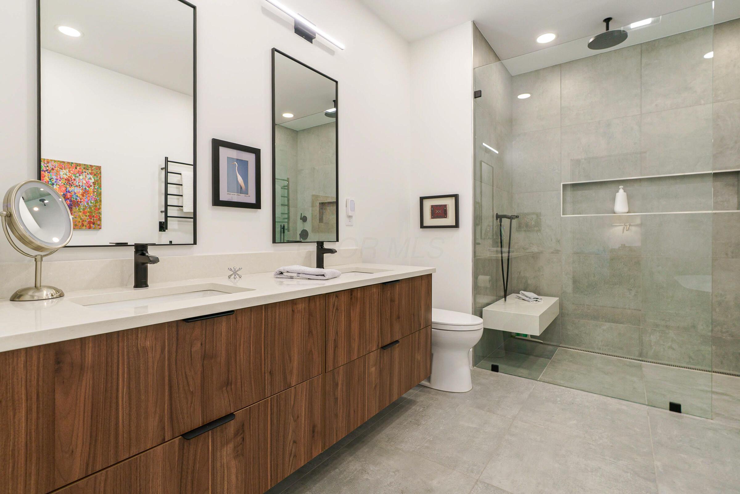 564 Lathrop Street Property Photo 49
