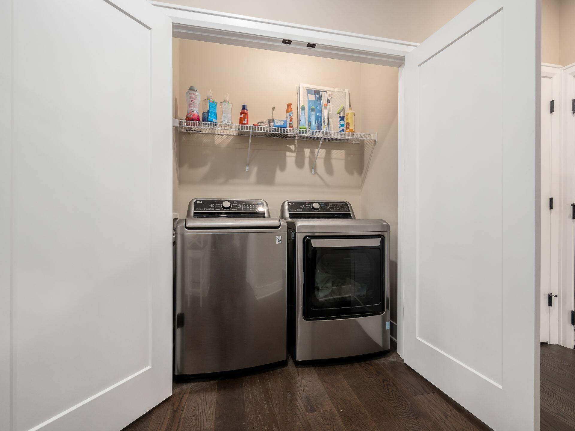 1670 E Broad Street, 309 Property Photo 15