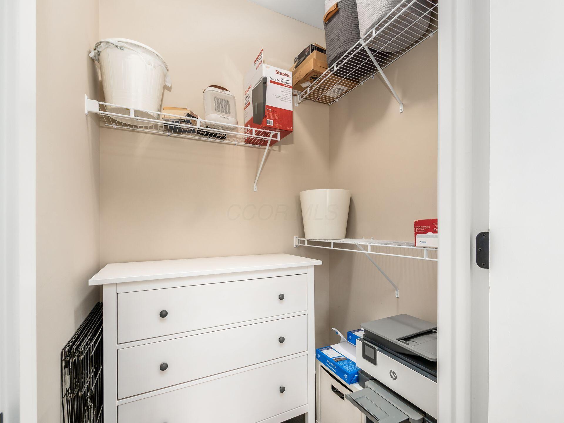 1670 E Broad Street, 309 Property Photo 25