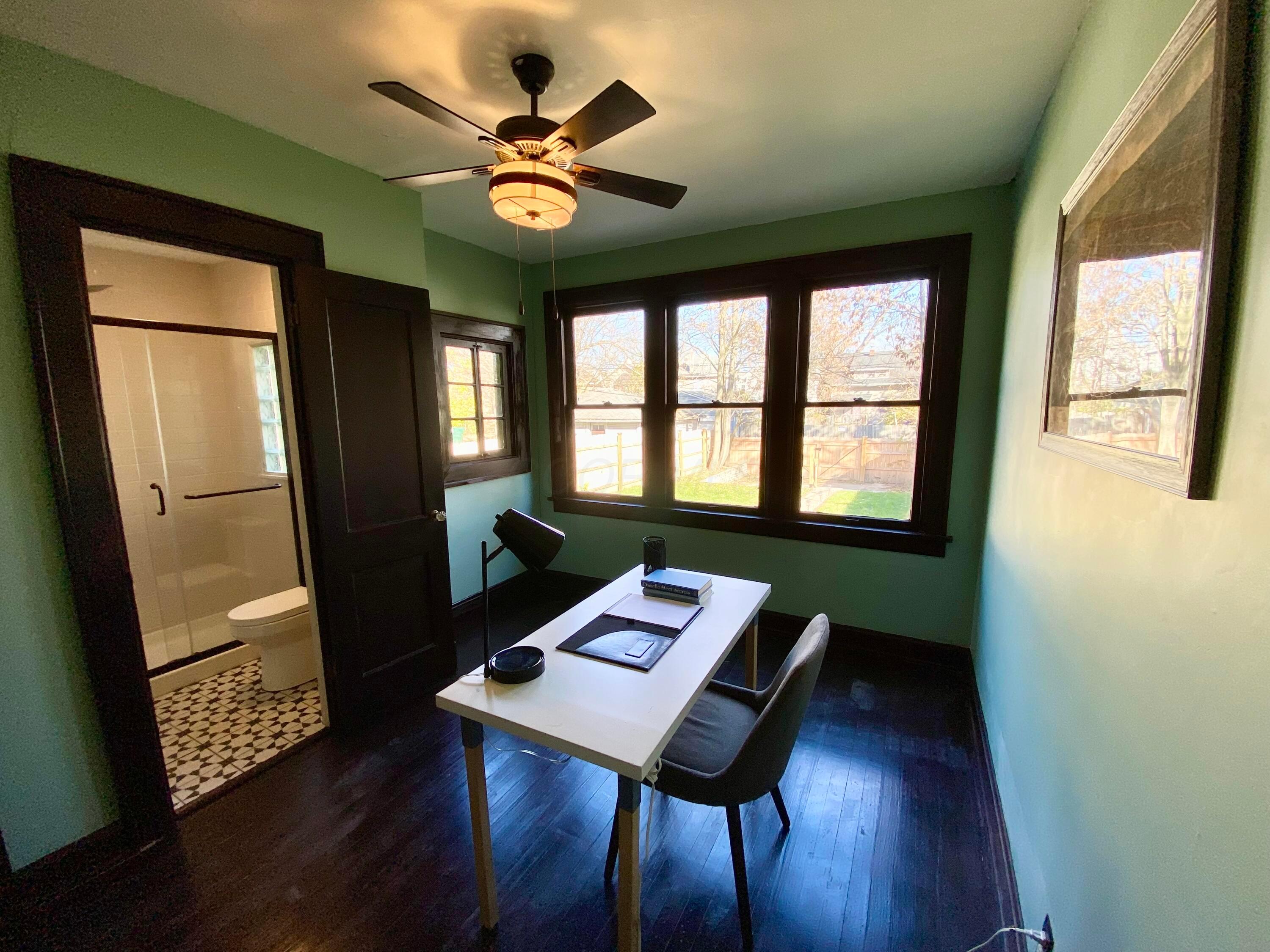 110 N Ogden Avenue Property Photo 17