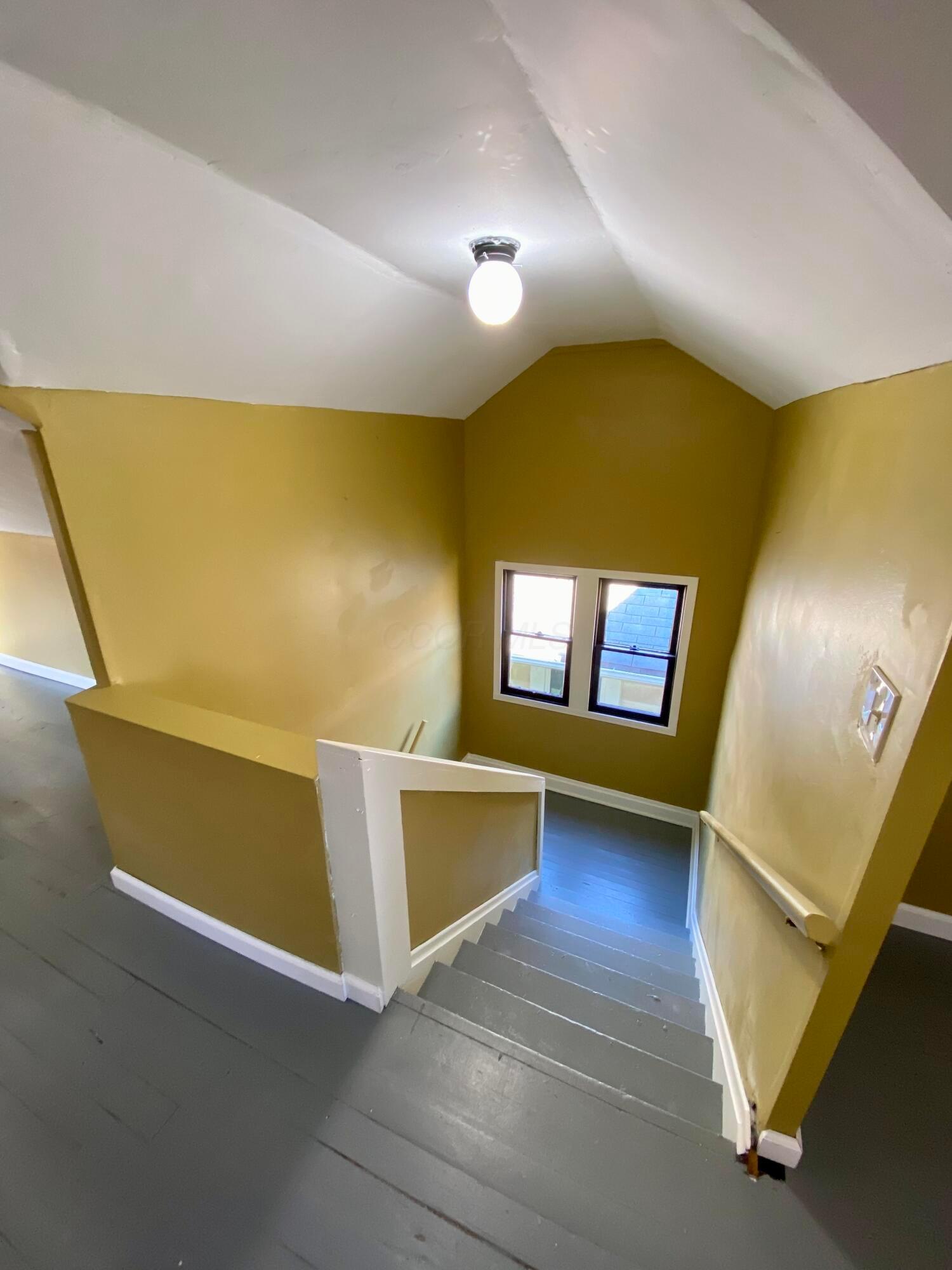 110 N Ogden Avenue Property Photo 35