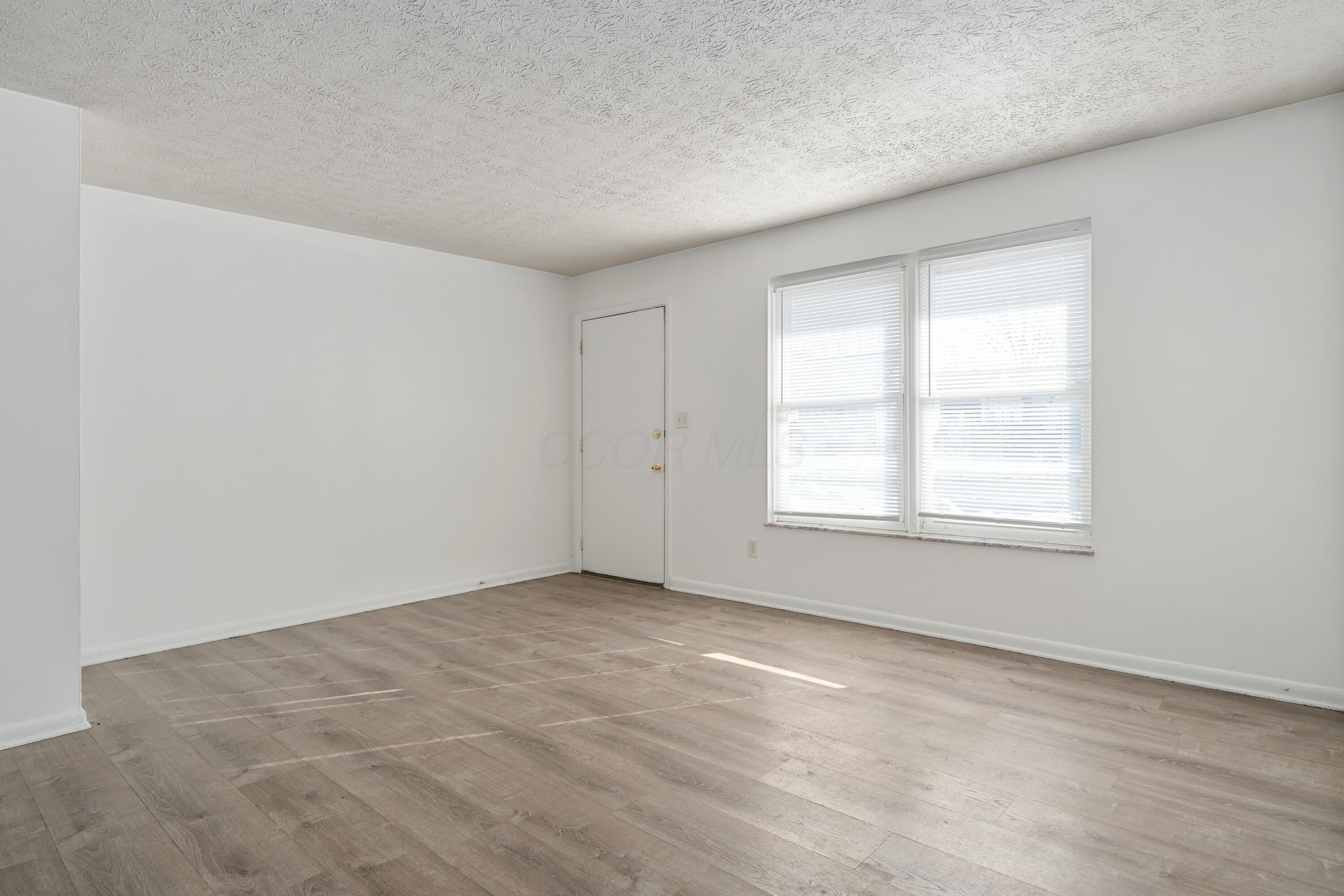 2856 Vanderberg Avenue Property Photo 6