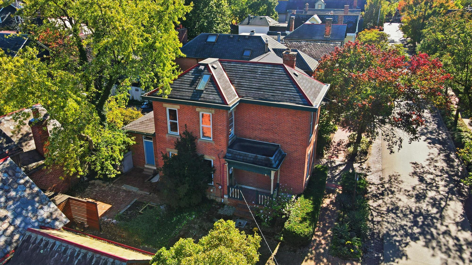 628 S Grant Avenue Property Photo 4