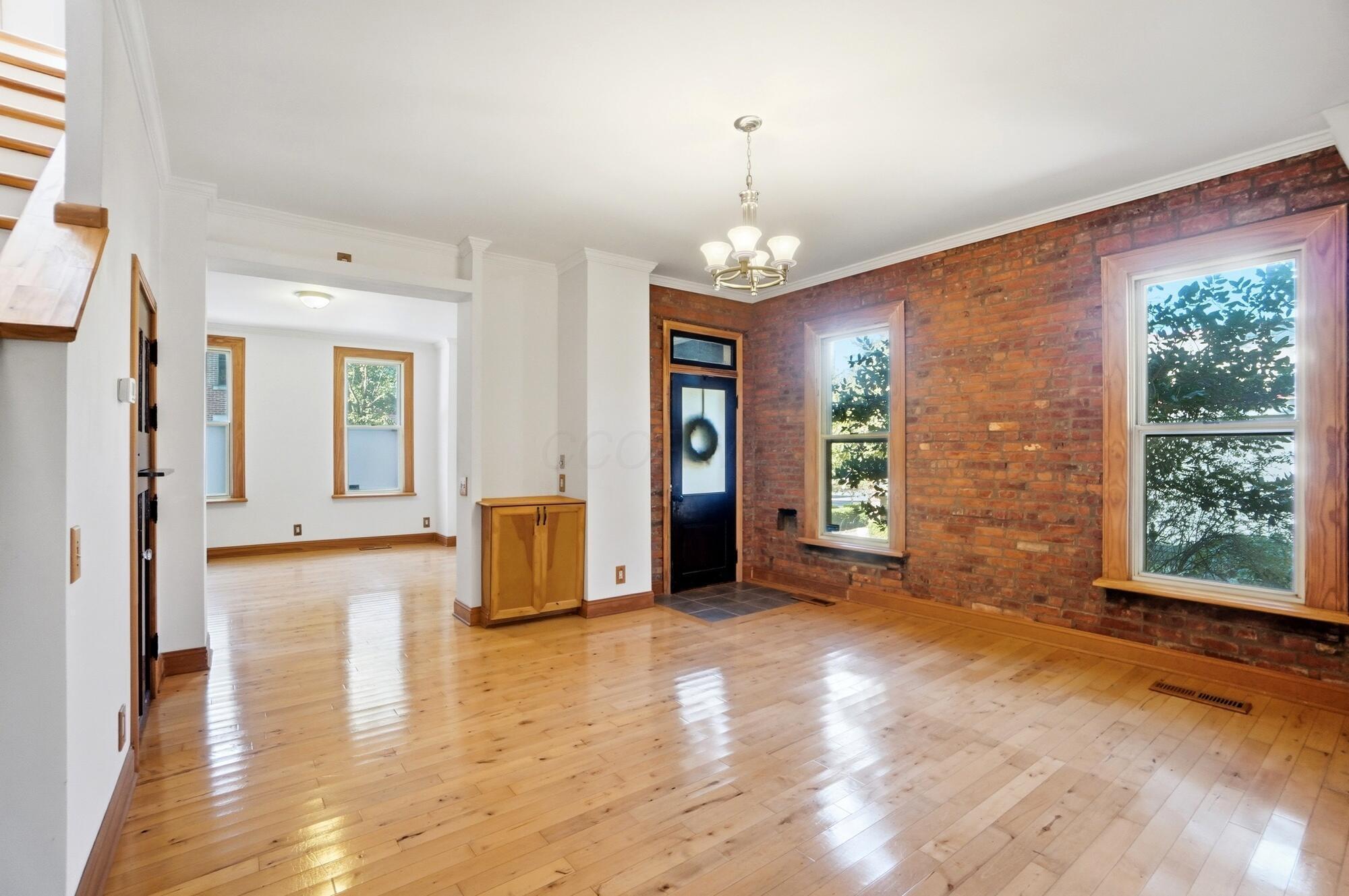 628 S Grant Avenue Property Photo 10