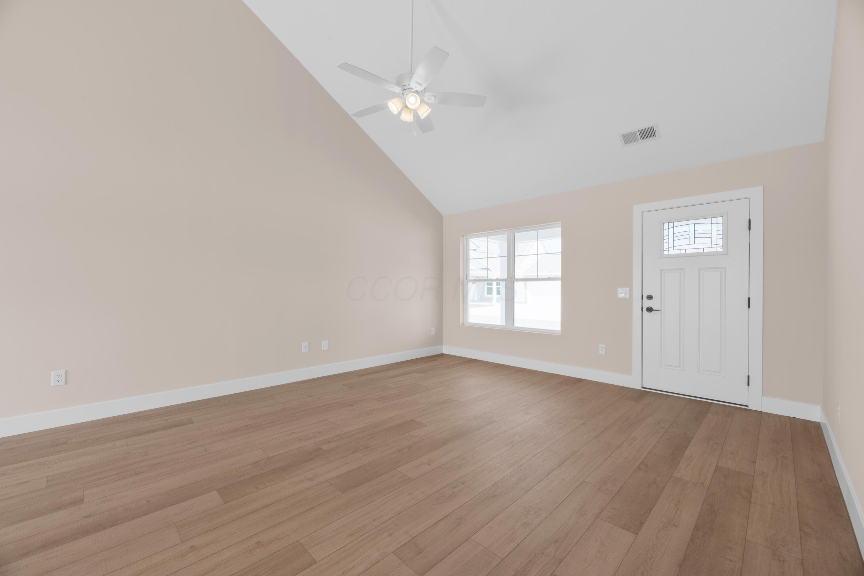 202 Cumberland Meadows Circle Property Photo 4