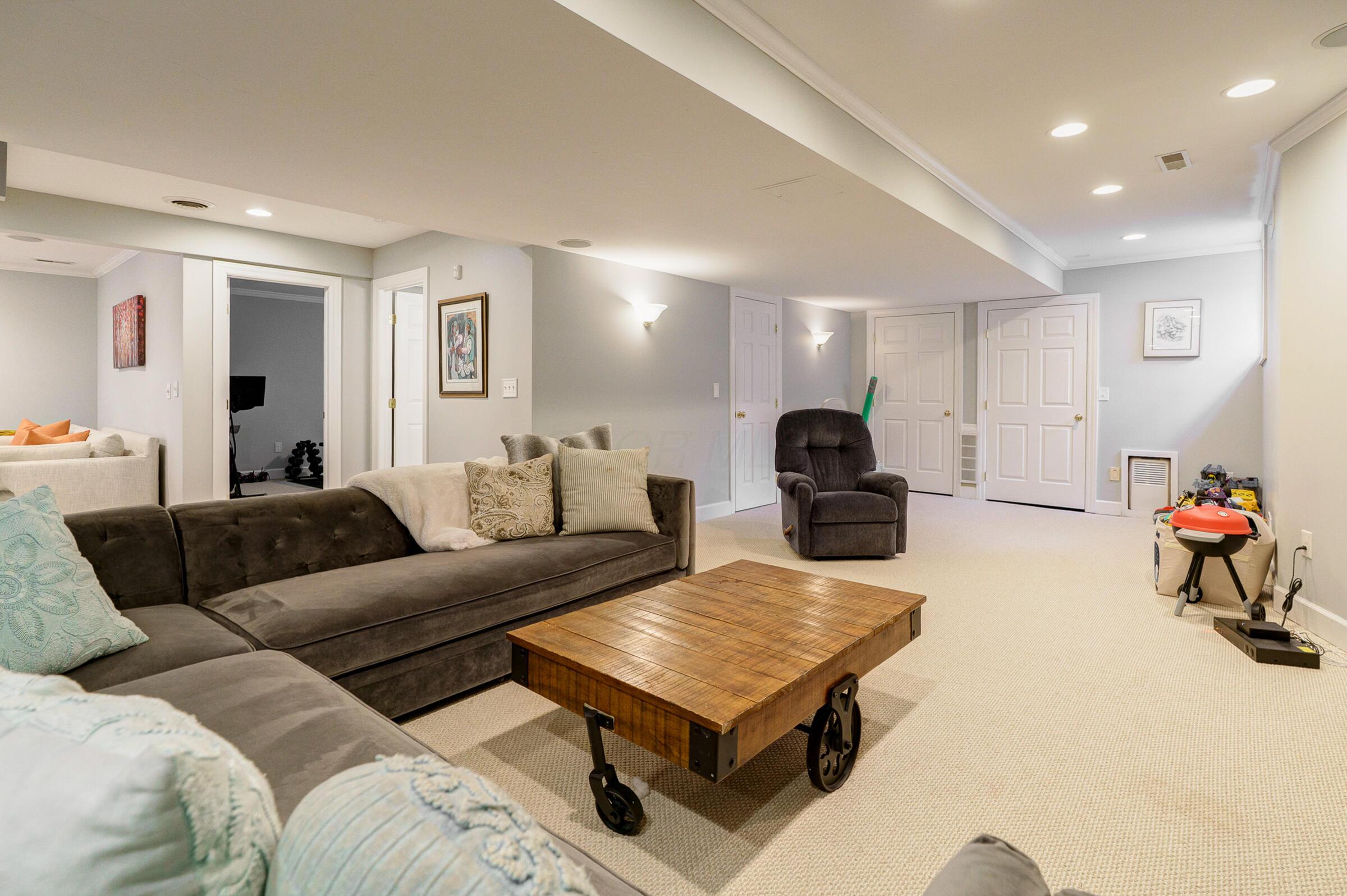 6988 Greensward Road Property Photo 45