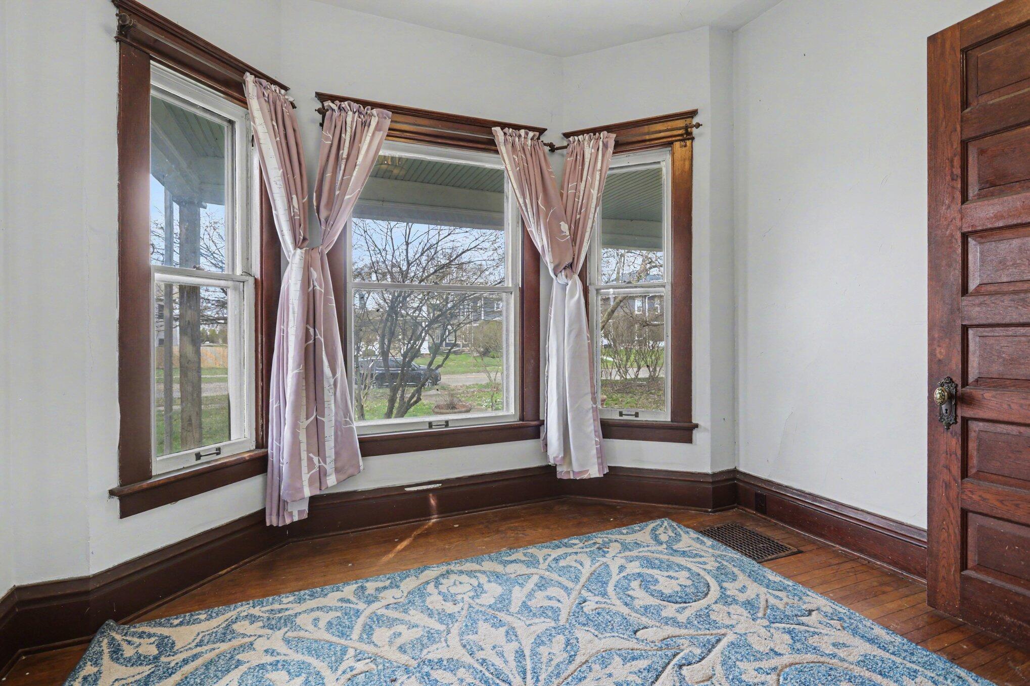 604 E Gambier Street Property Photo 17