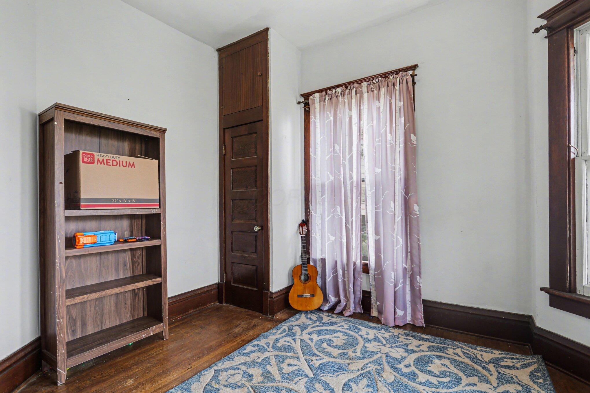 604 E Gambier Street Property Photo 19